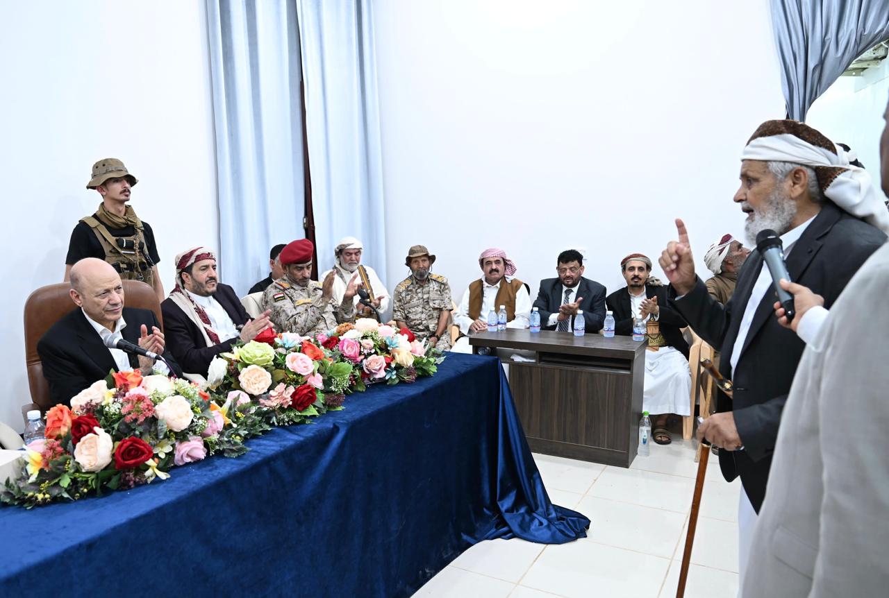 President Al-Alimi Meets with Official, Political, and Popular Leaders in Ma'rib