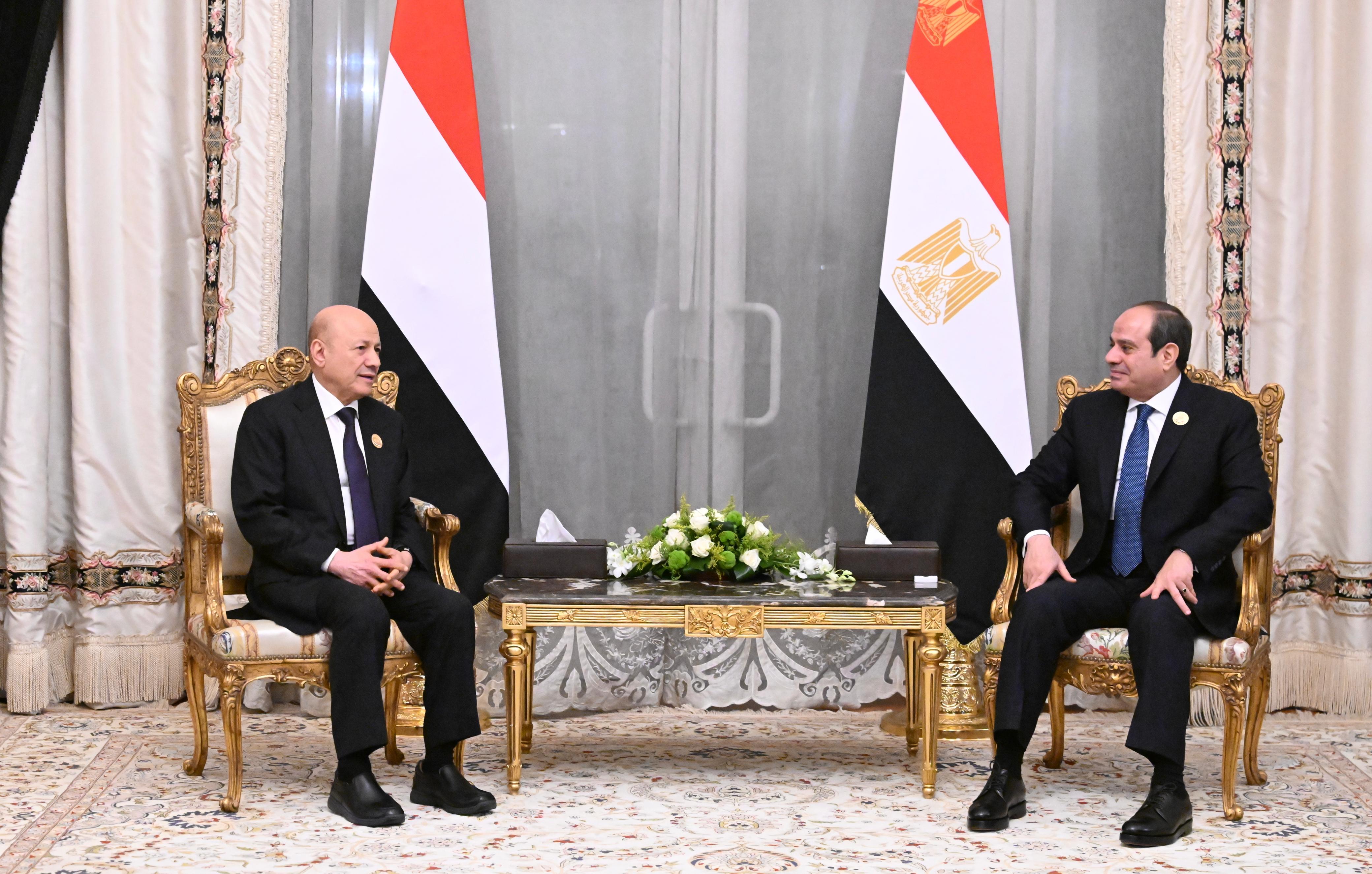 President Al-Alimi Discusses Bilateral Relations and Regional Developments with President El-Sisi