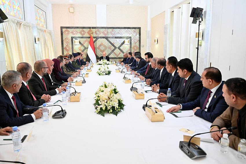 President Al-Alimi Chairs First Meeting of Newly Cabinet: Model-Building, Defeating the Coup, and Partnership with the Kingdom Top Phase Priorities