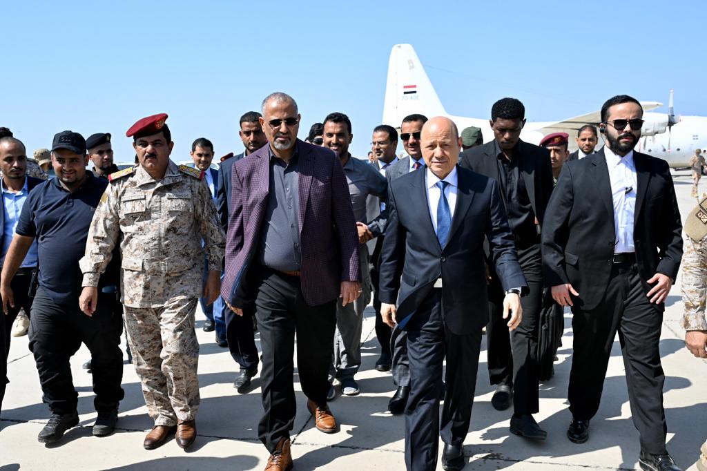 President Al-Alimi heading to Riyadh for participation in Emergency summit