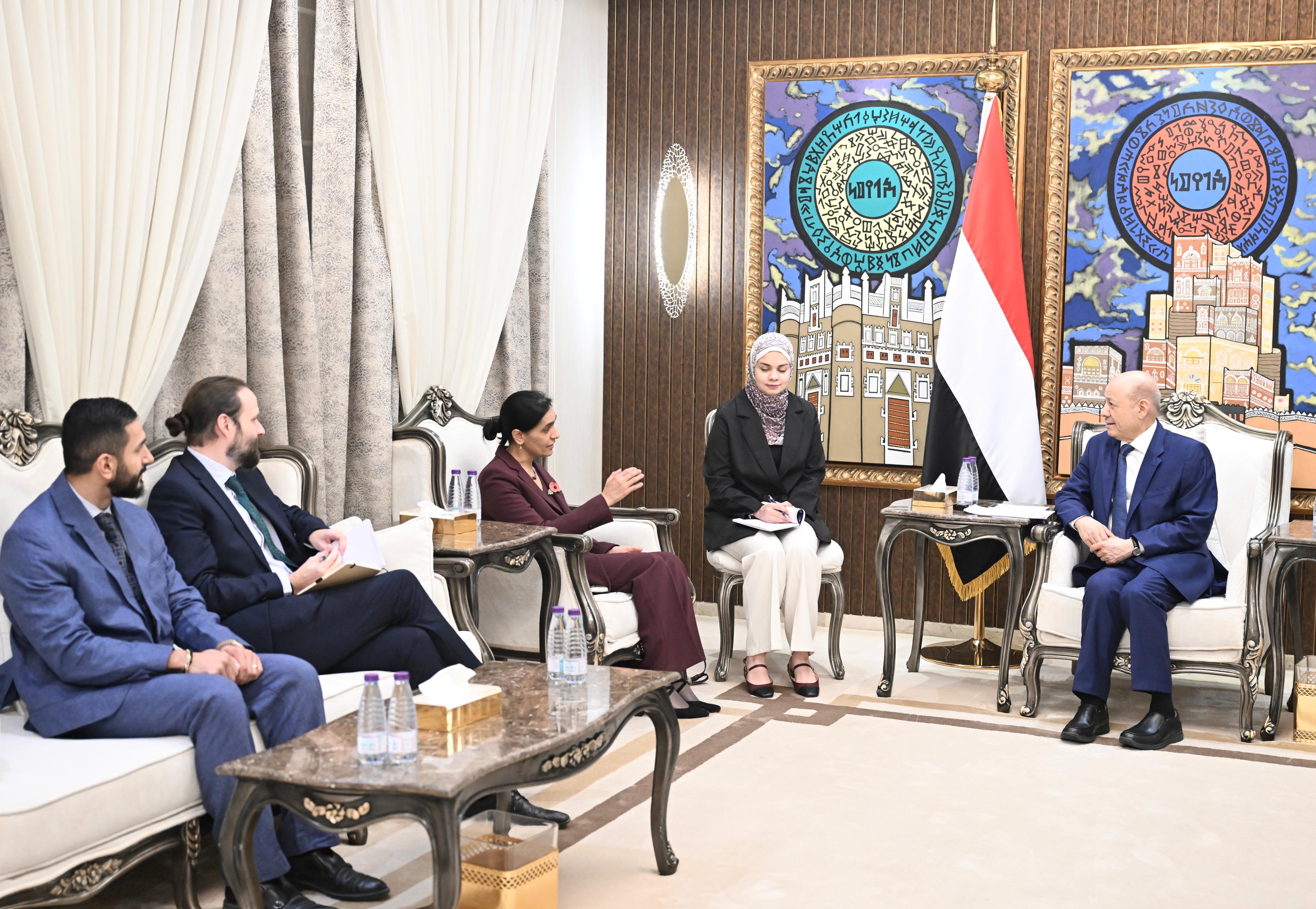President Al-Alimi Receives UK Ambassador to Yemen
