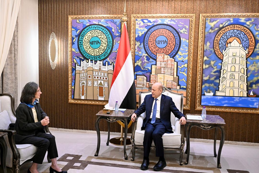 President AL- Alimi Receives French Ambassador To Yemen
