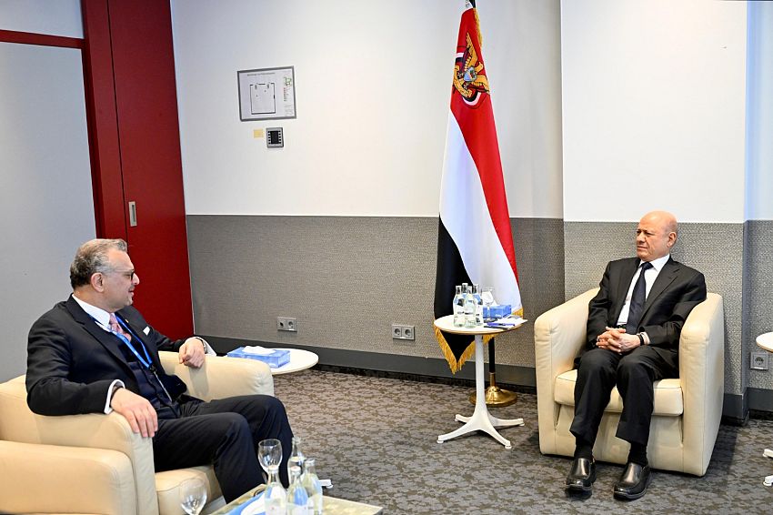 President Al-Alimi Receives Senior Adviser to U.S. President to Discuss Support for Yemeni State and Deterring Iranian Project