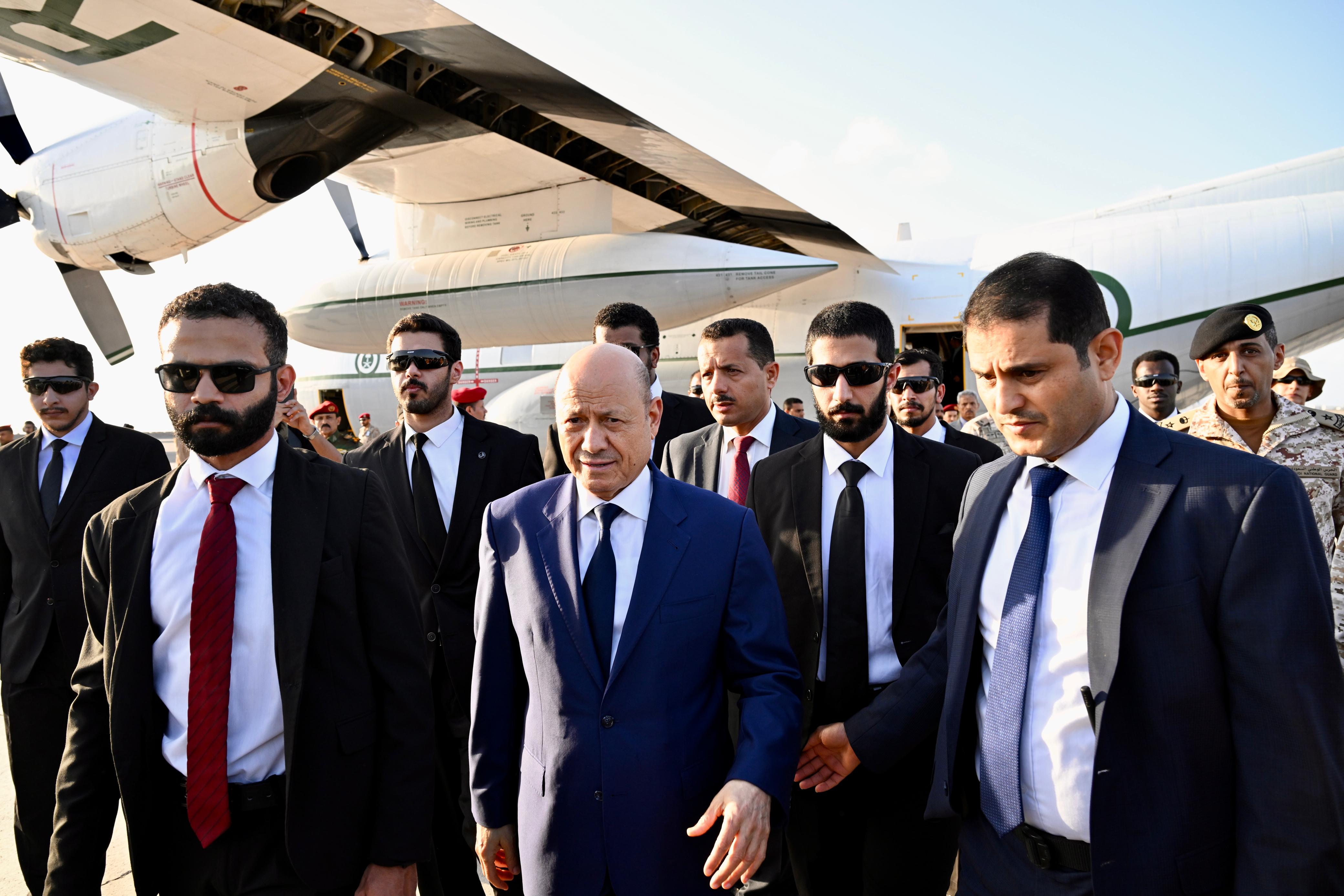 From Aden, President Al-Alimi Emphasizes Priority of Restoring Institutions and Alleviating Suffering