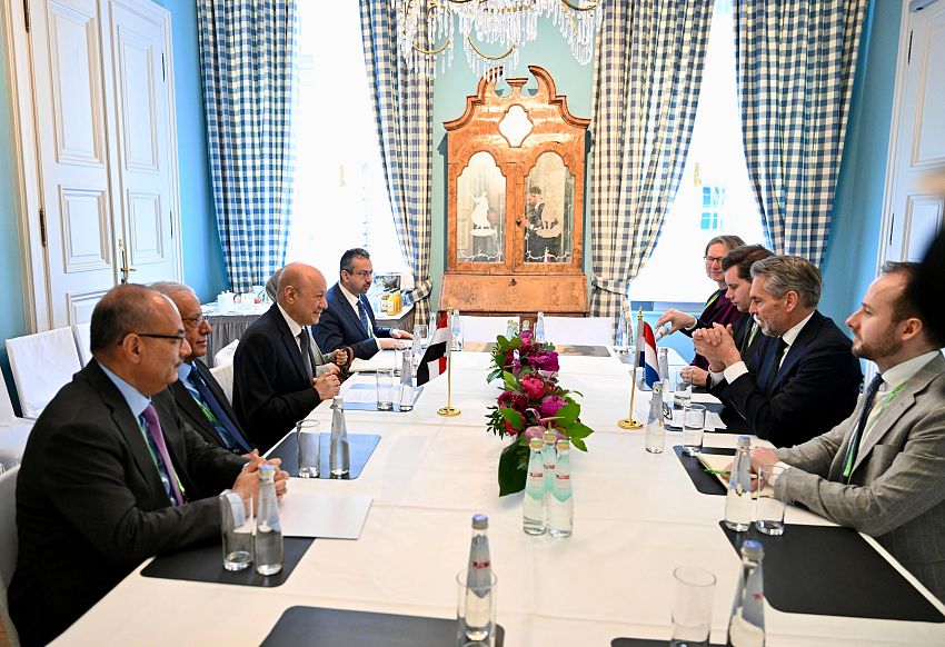 President Al-Alimi Discusses European Support to End Houthi Terrorist Threat with Dutch Prime Minister