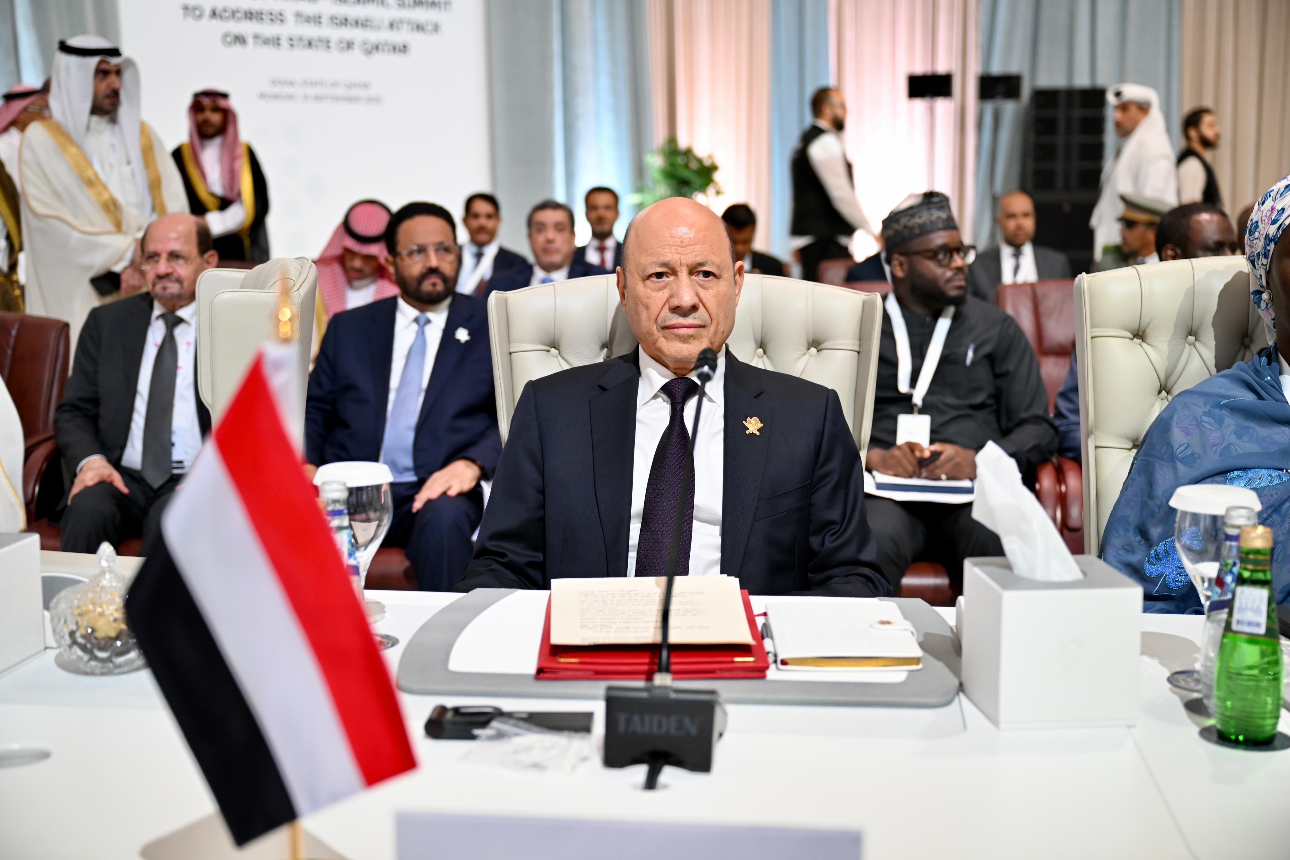 President Al-Alimi Calls for Collective Arab and Islamic Measures to Curb Expansionist Policies in the Region