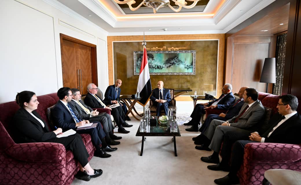 President Al- Alimi and Council members receive US Envoy for Yemen