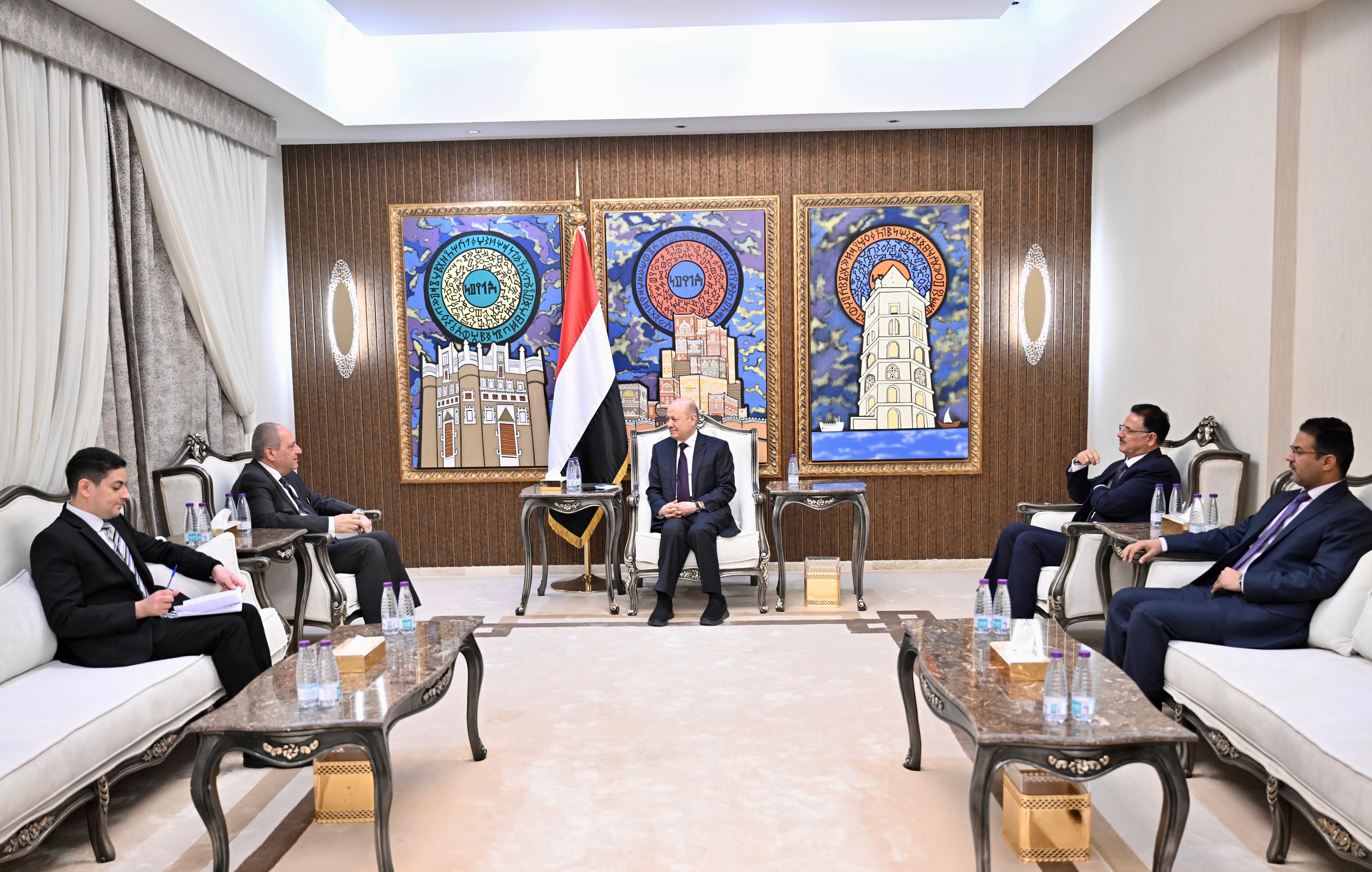 President Al-Alimi Commends Egypt’s Pioneering Role in Enhancing Regional Security and Stability