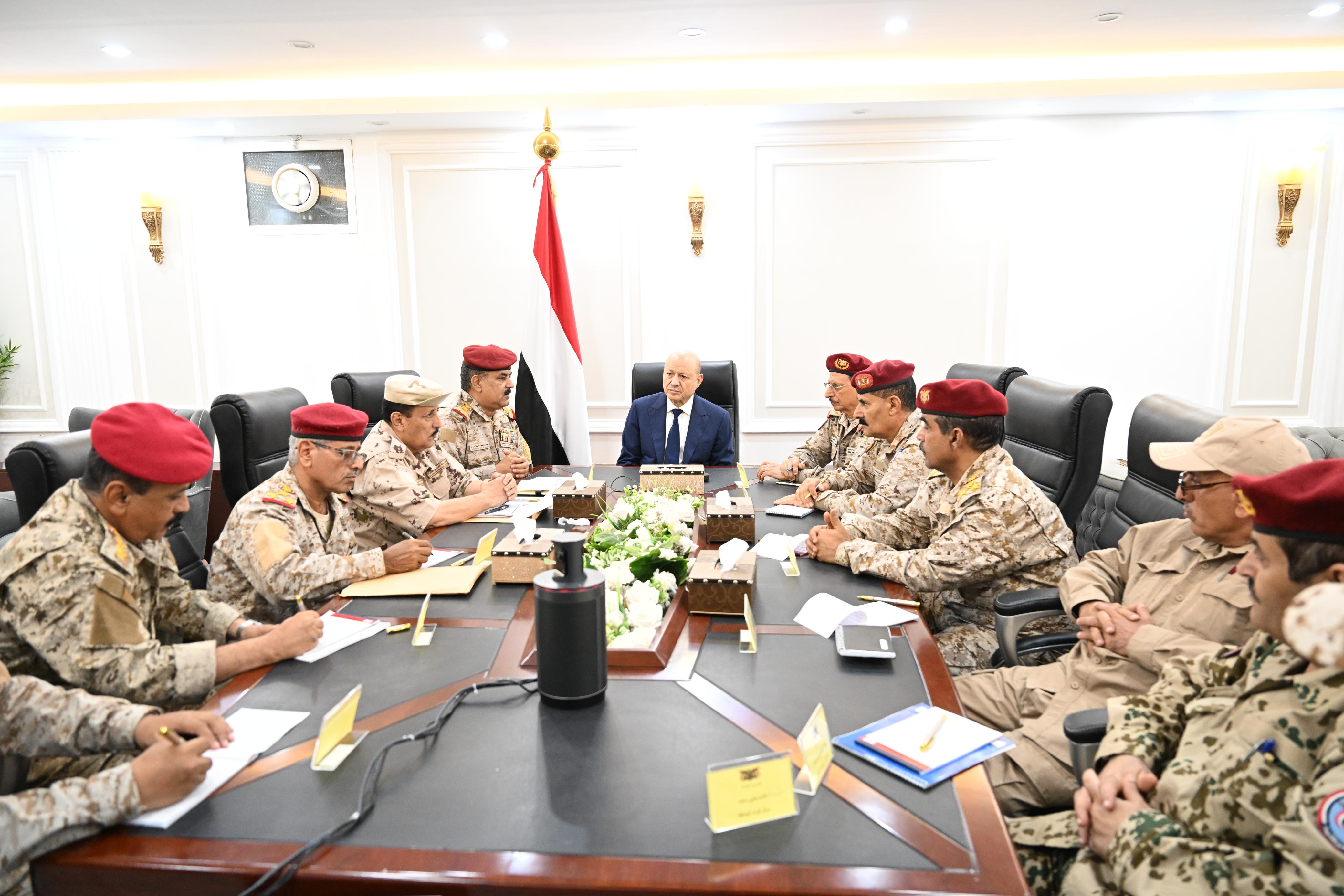 President Al-Alimi Holds Meeting with Joint Operations Authority
