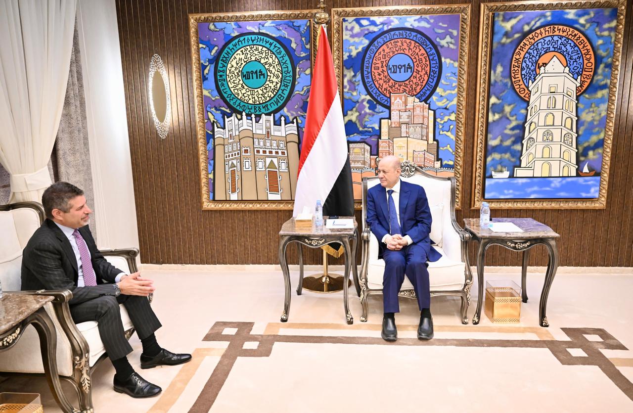 President Al-Alimi receives US Ambassador