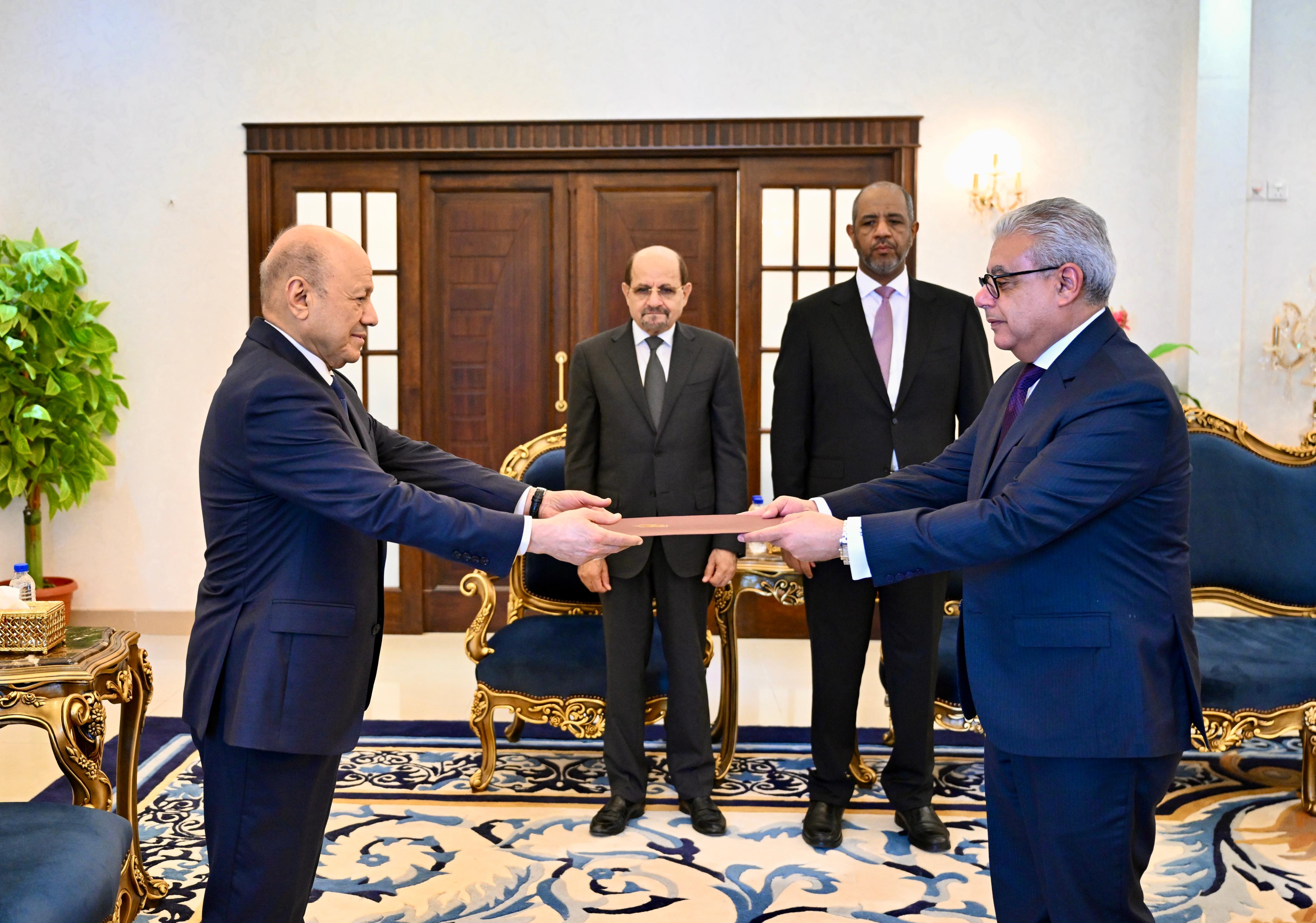 President Al-Alimi Receives Credentials of Newly Appointed Ambassadors