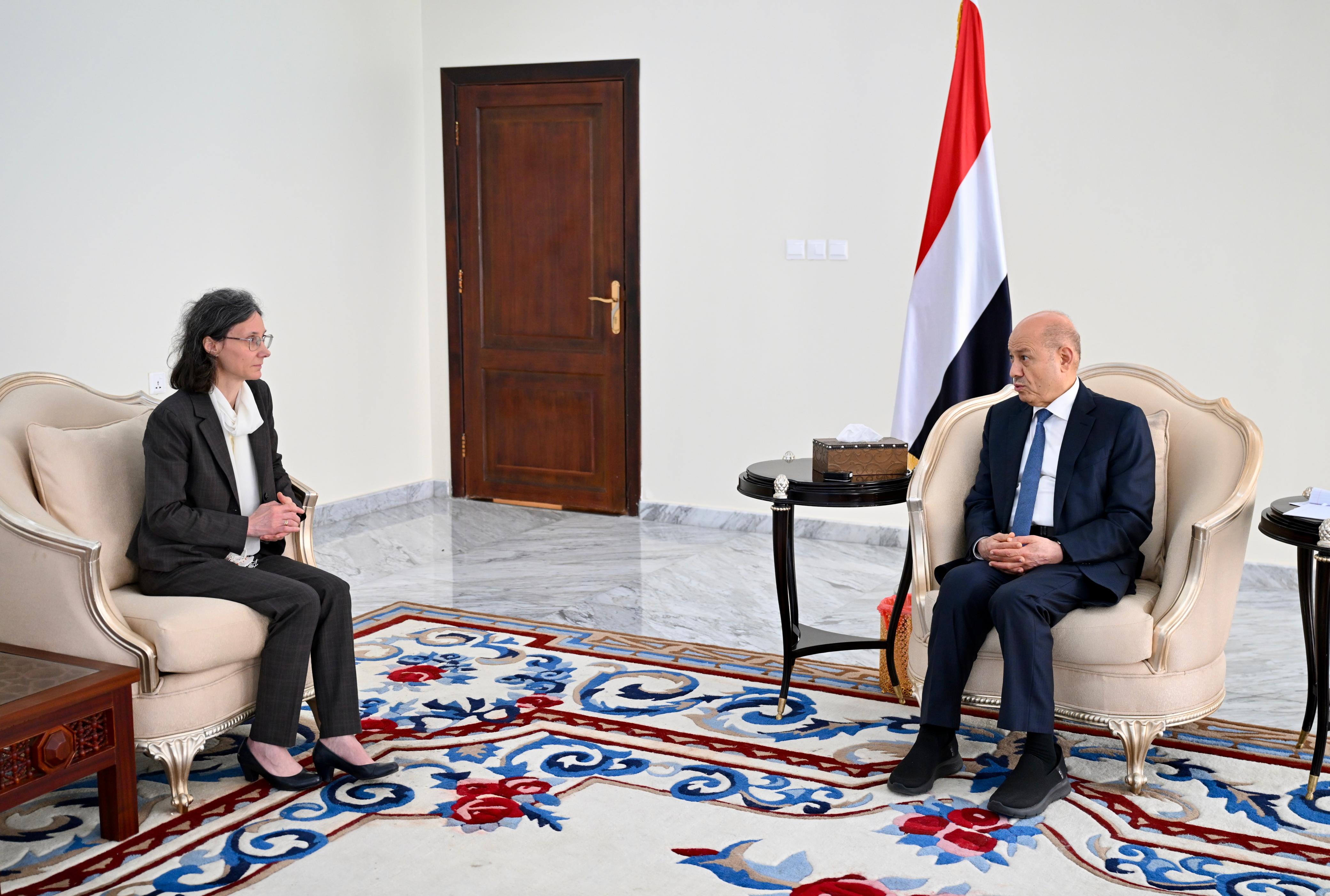 President Al-Alimi Reaffirms the Importance of International Community Joining Sanctions Against Terrorist Militias