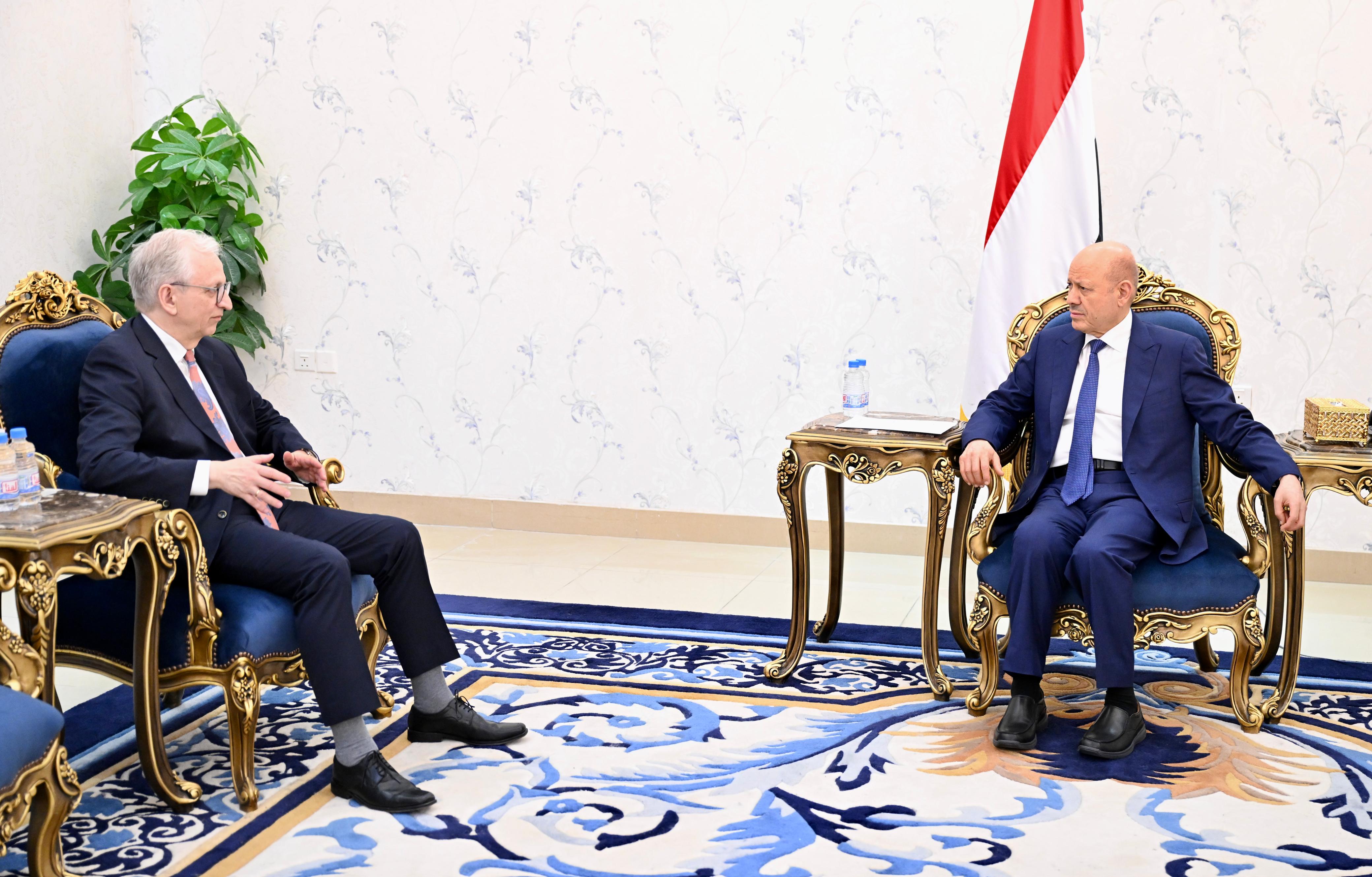 President Al-Alimi Receives German Ambassador to Yemen 