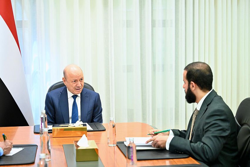 President Al-Alimi Stresses Mobilizing All Capacities to Advance Abyan Governorate