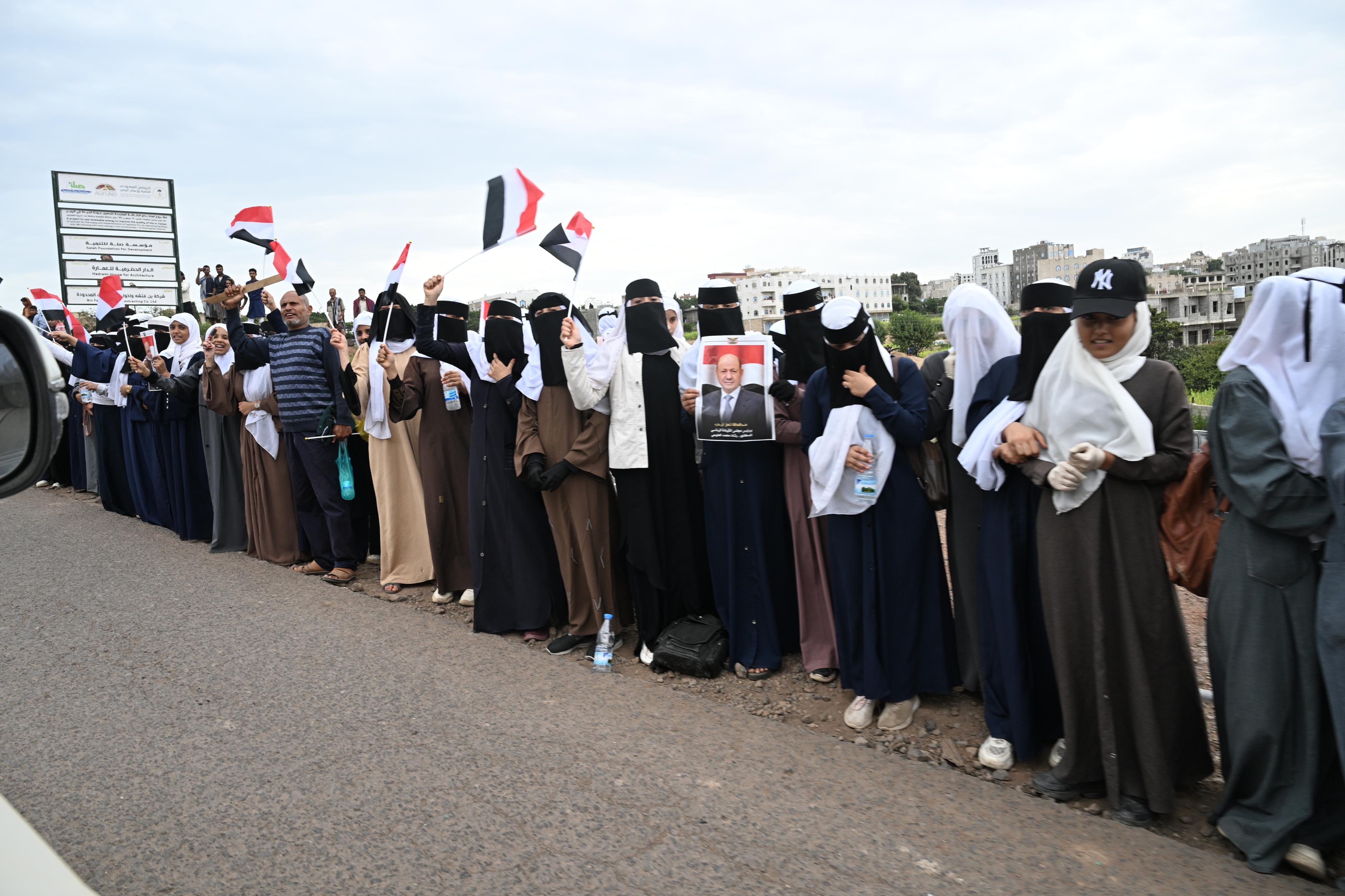 The popular reception of His Excellency President Al-Alimi during his visit to Taiz Governorate(1)