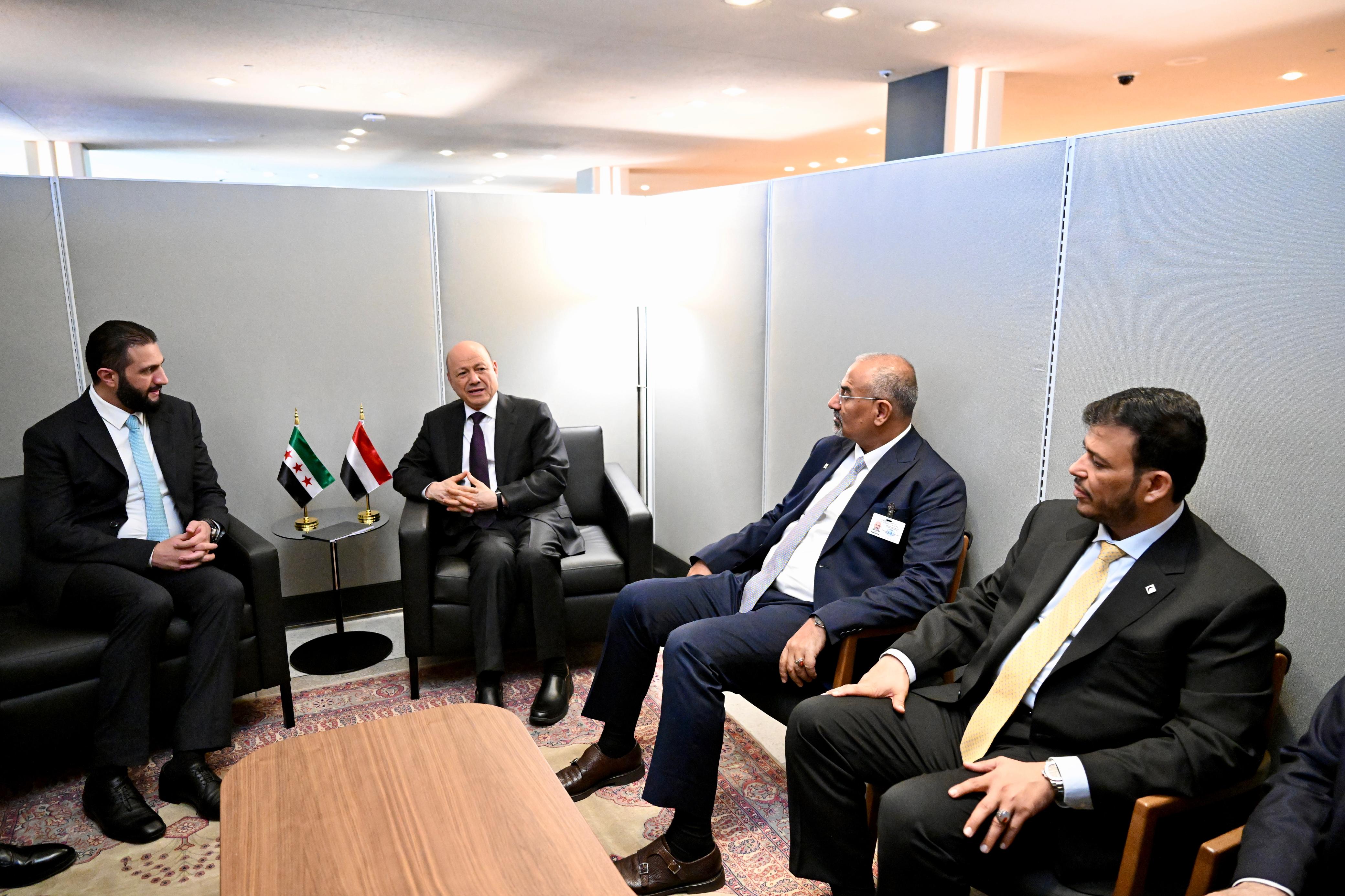 President Al-Alimi Meets Syrian President to Discuss Bilateral Relations and Regional Developments 