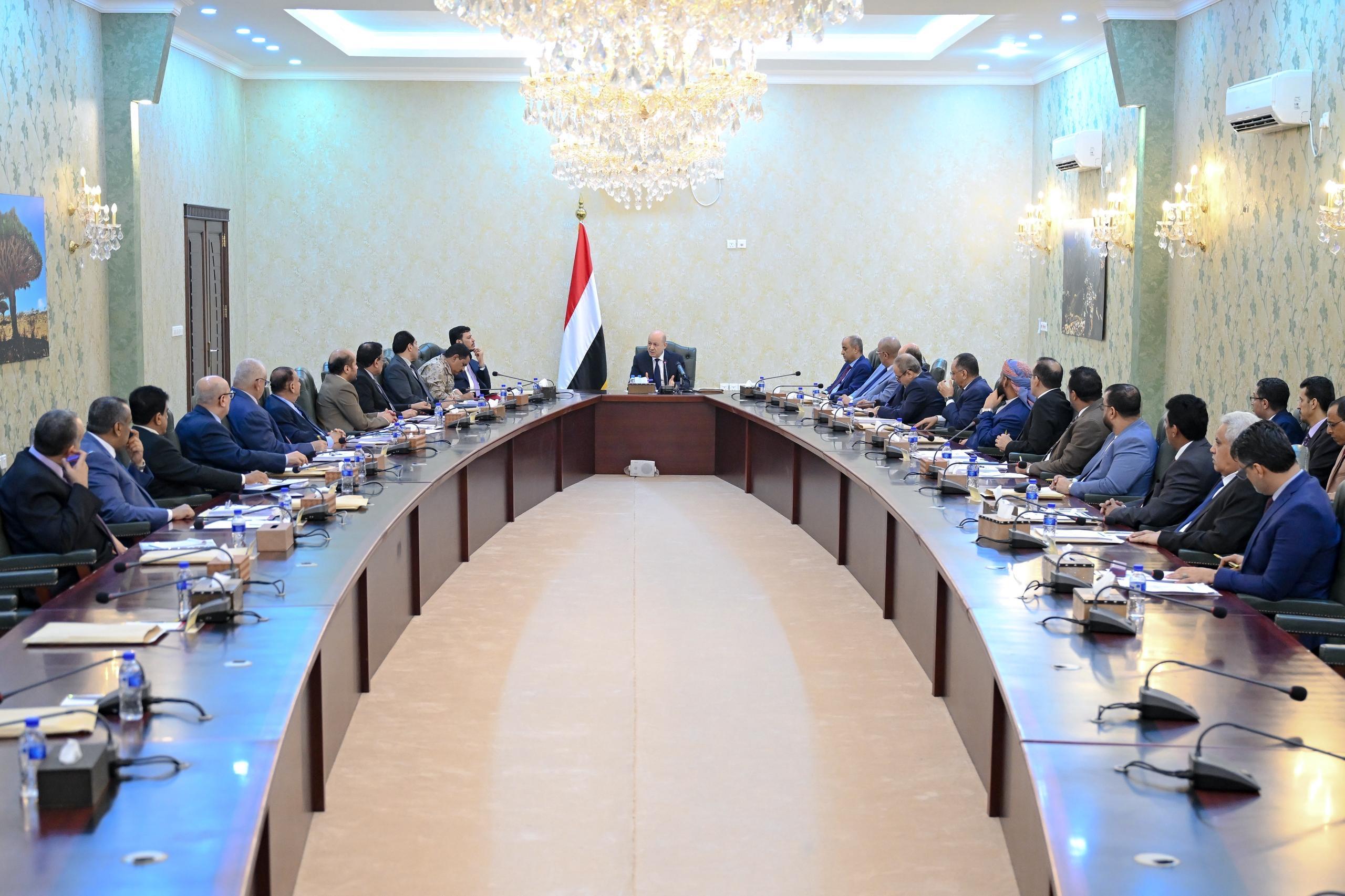 President of Leadership Council Chairs Government Meeting