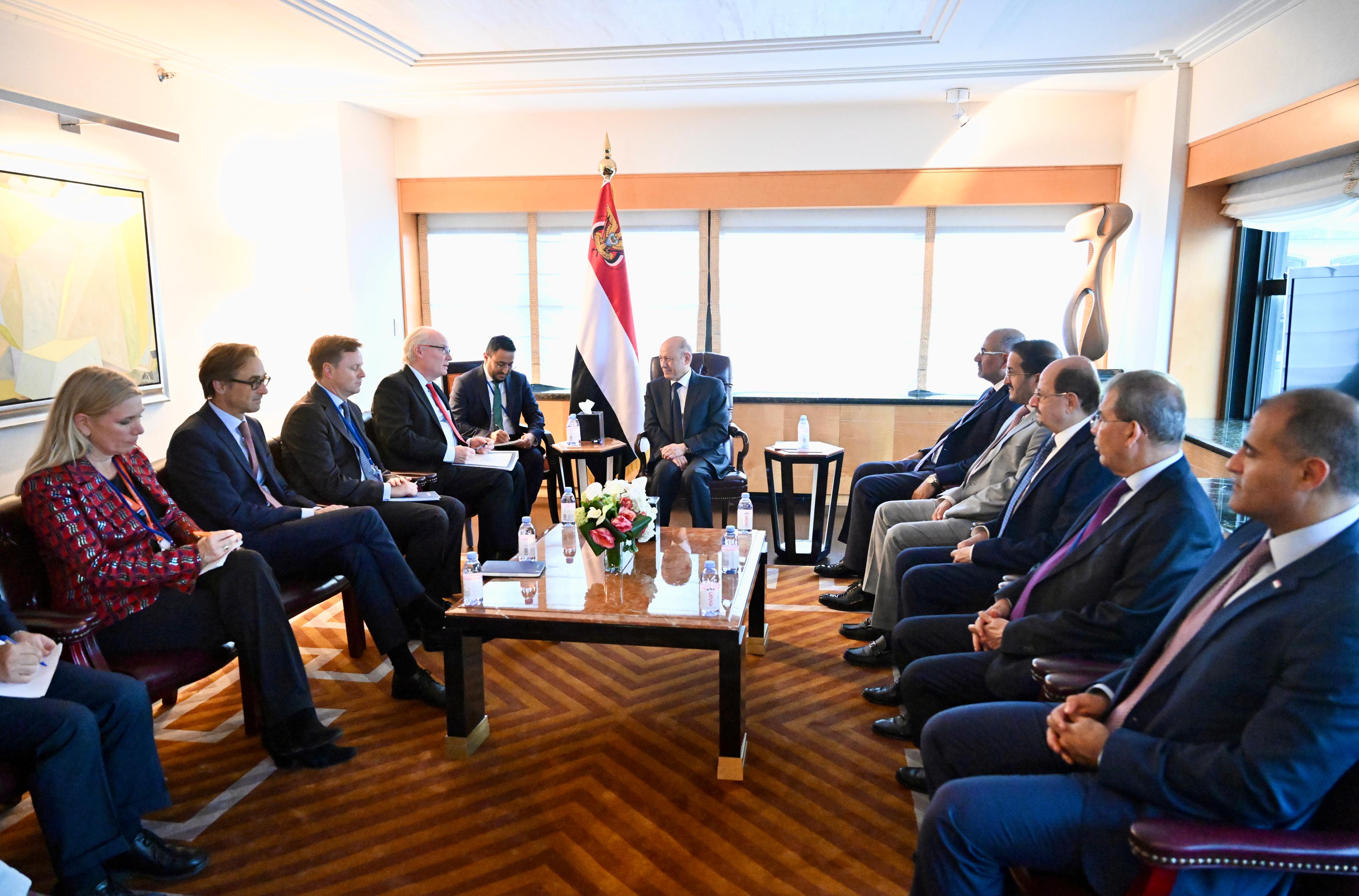 President Al- Alimi Holds A Multilateral Meeting with U.S. Special Envoy and High-Level International Officials