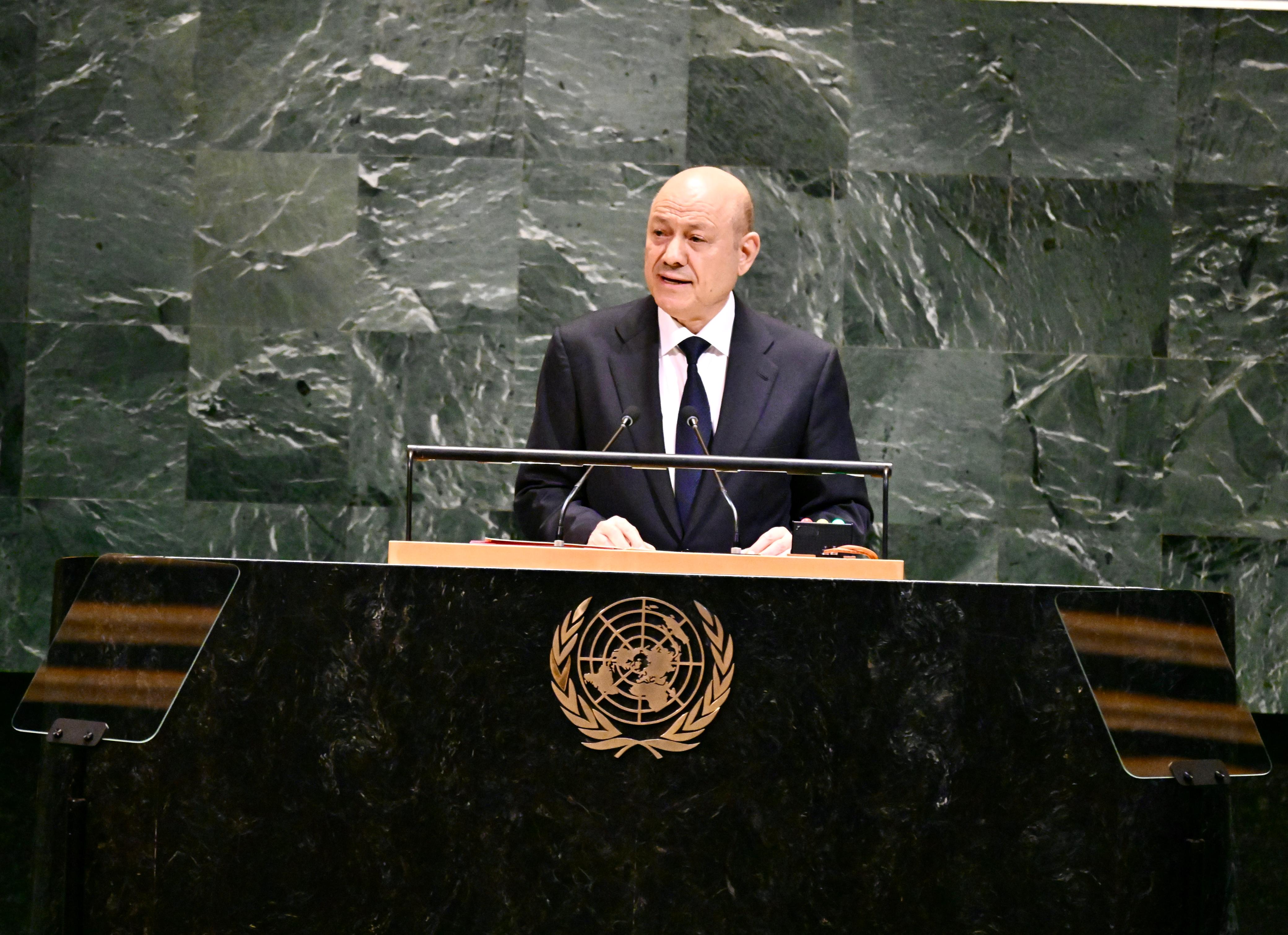 President Al-Alimi Calls for International Coalition to Counter Terrorism of Iran’s Militias in Yemen and the Region