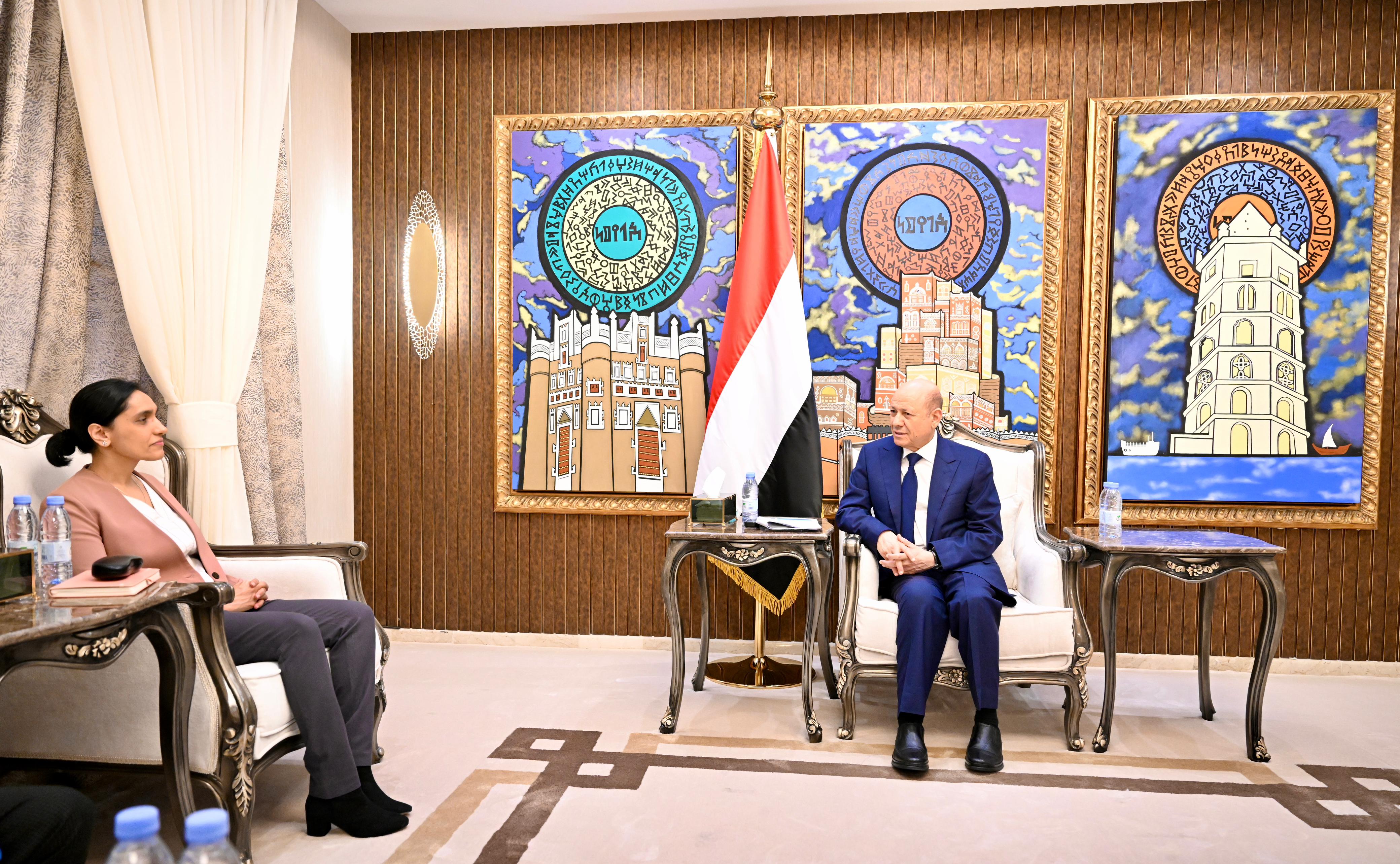 President Al-Alimi receives UK Ambassador