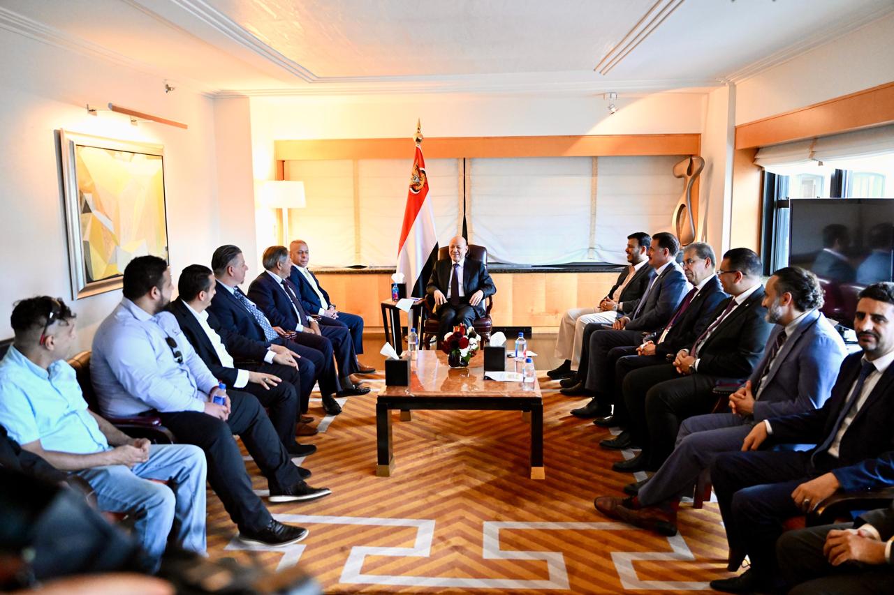 President Al-Alimi Meets Leaders of Yemeni Community in the United States 
