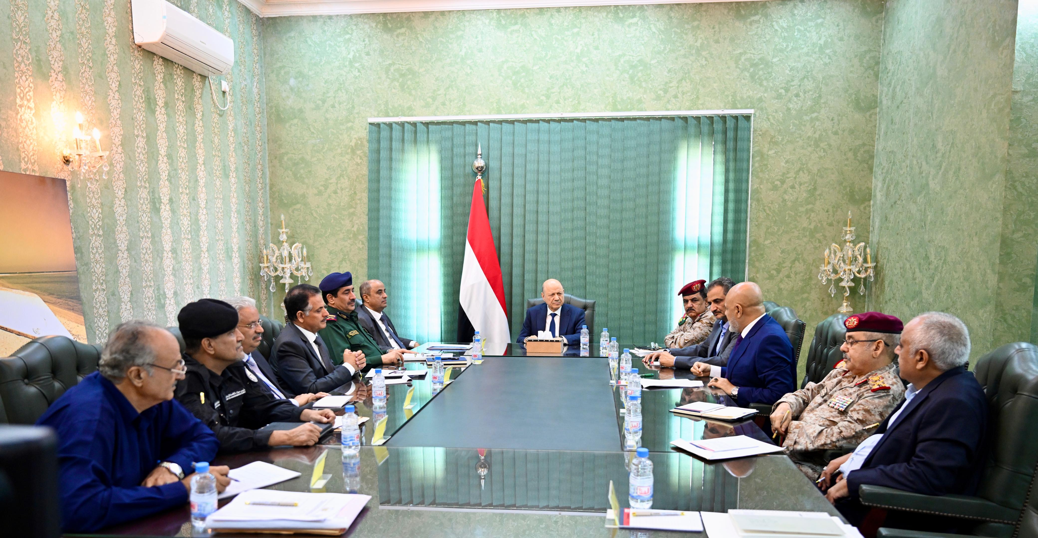 President Al-Alimi along with PM Holds Meeting with Supreme Security Committee