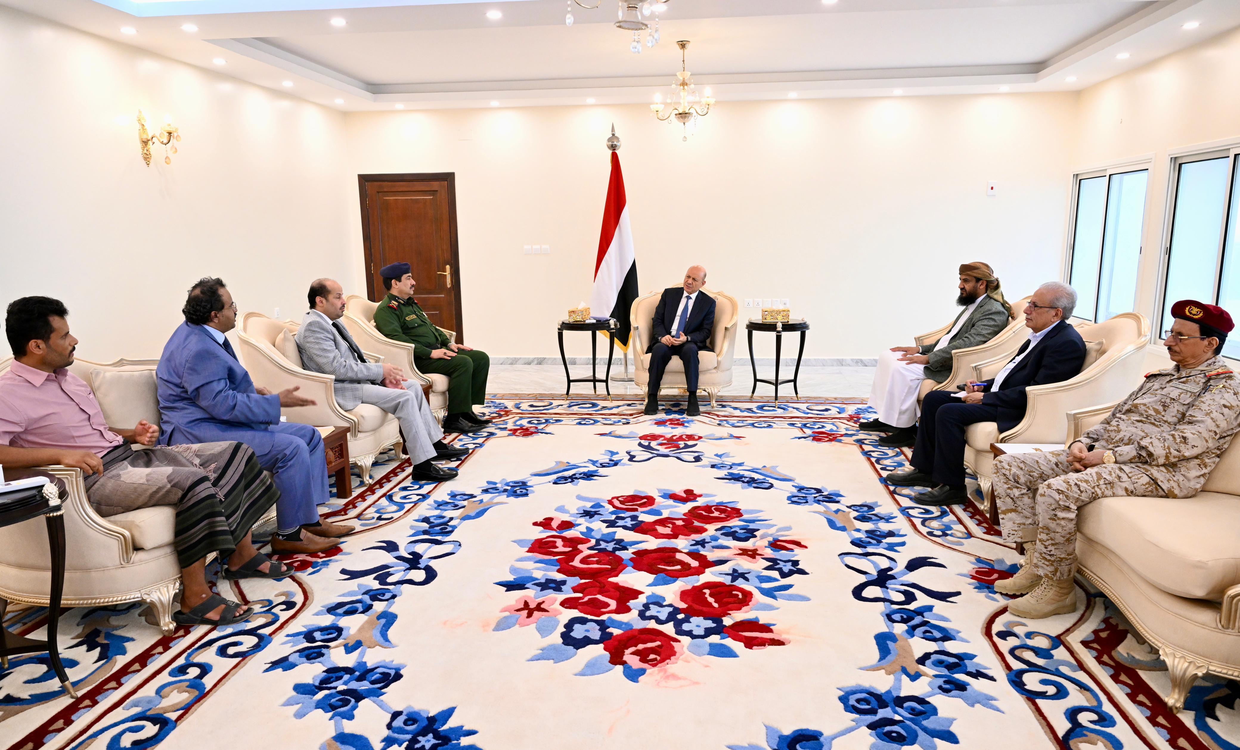 PRESIDENT AL-ALIMI HOLDS A MEETING WITH FACT-FINDING COMMITTEE ON HOUTHI’S CRIME IN AL-BAYDA  20 Mar 2024