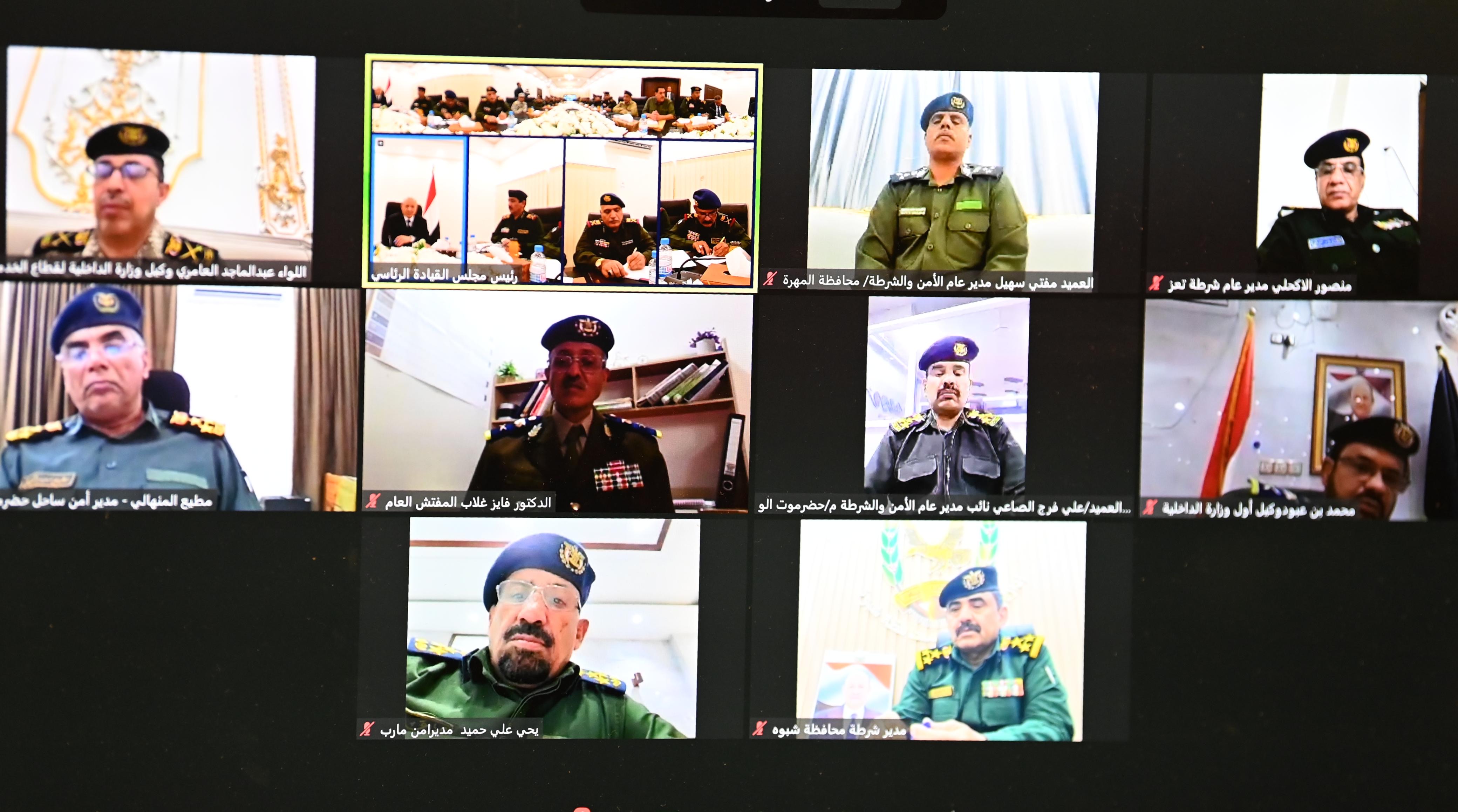 PRESIDENT AL-ALIMI MEETS WITH MINISTRY OF INTERIOR LEADERSHIP, HEADS OF SECURITY AGENCIES, AND GENERAL DIRECTORS OF POLICE IN GOVERNORATES Wed ، 27 Mar 2024