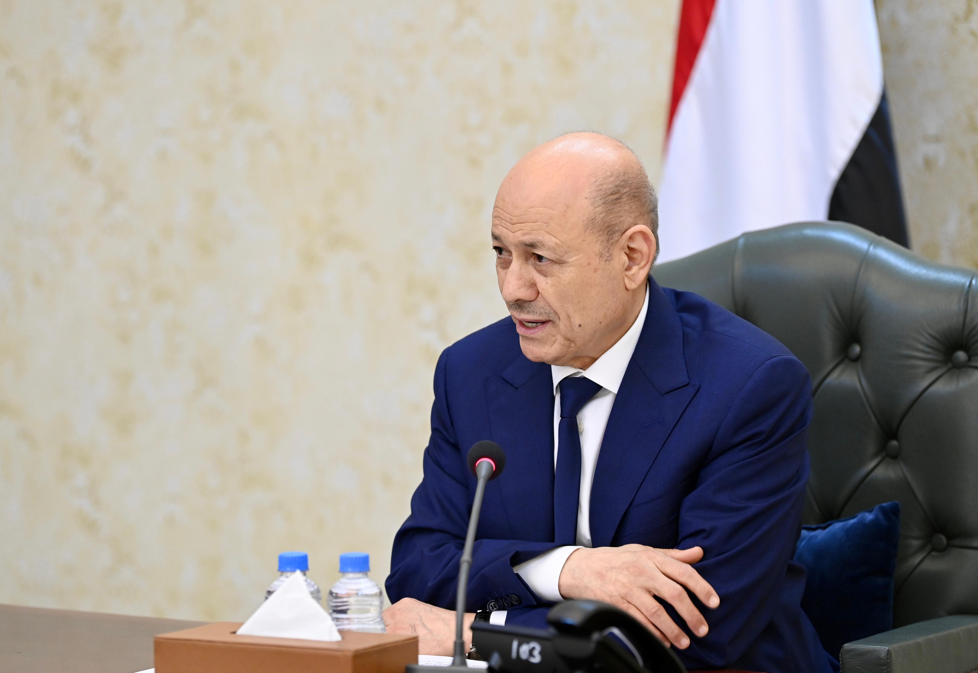 PRESIDENT AL-ALIMI AWARDS MASAM PROJECT AND THE NATIONAL PROGRAM FOR LAND-MINE ACTION THE MEDALS OF BRAVERY