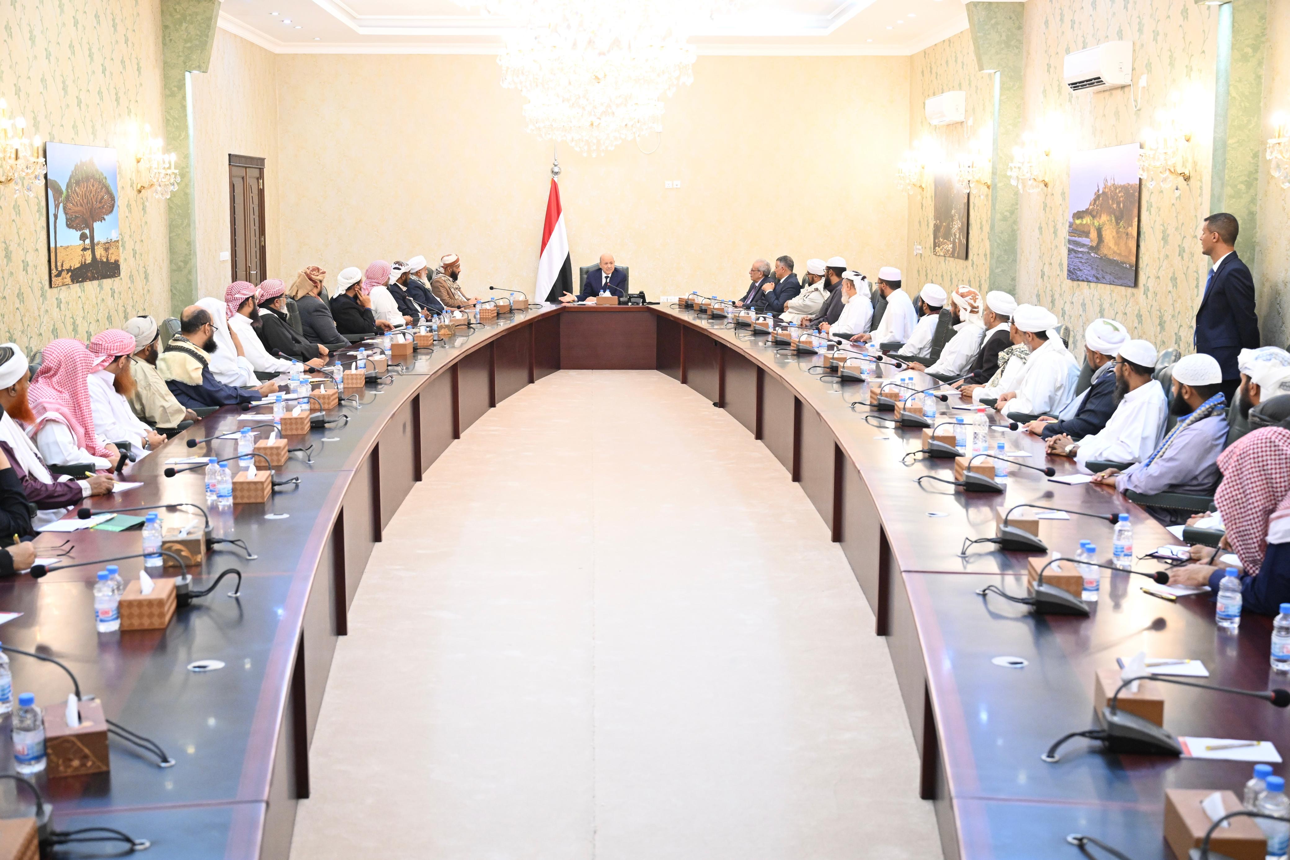 PRESIDENT AL-ALIMI AWARDS MASAM PROJECT AND THE NATIONAL PROGRAM FOR LAND-MINE ACTION THE MEDALS OF BRAVERY