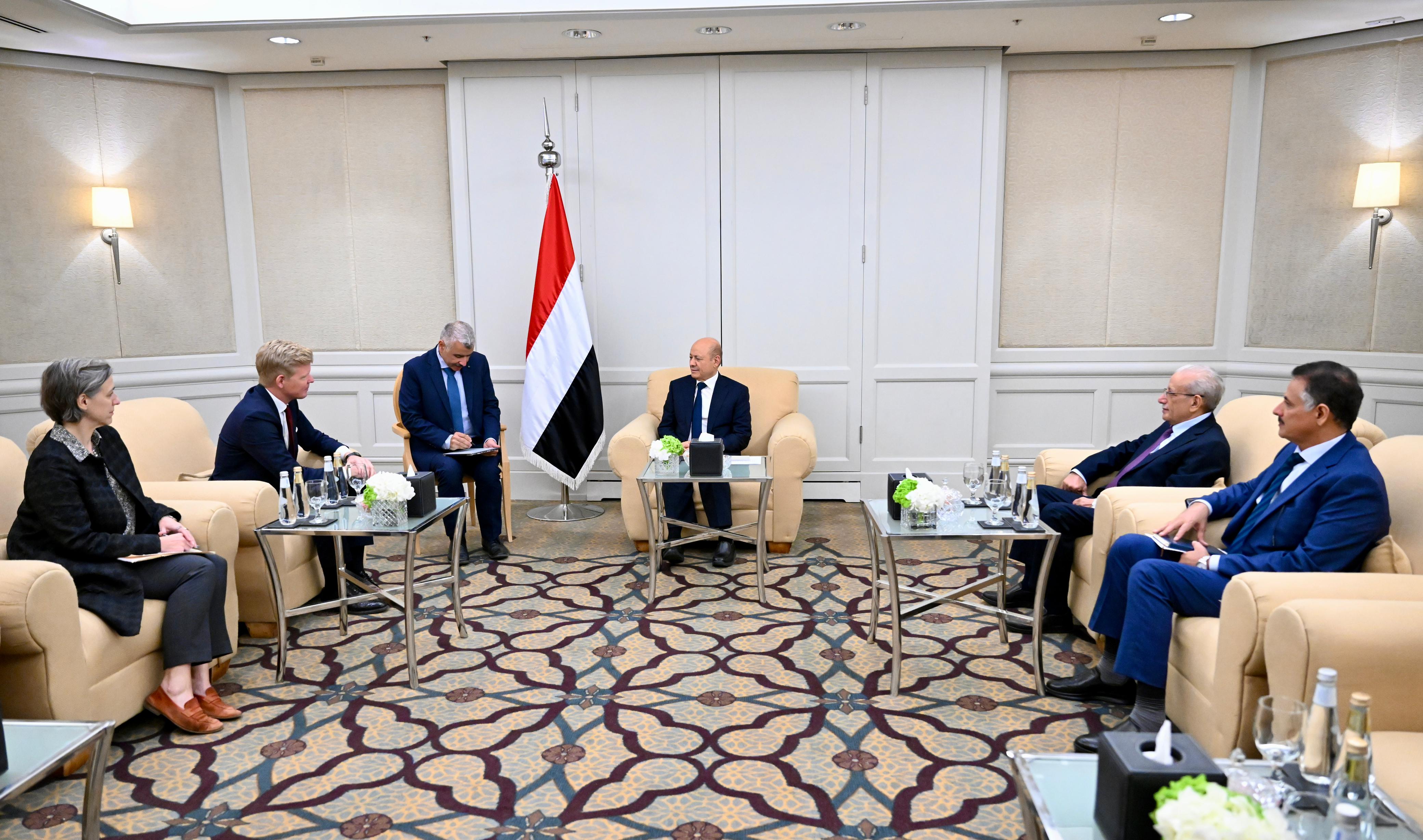 رئيس مجلس القيادة يستقبل المبعوث الخاص للامم المتحدة ا 06 ديسمبر 2023 