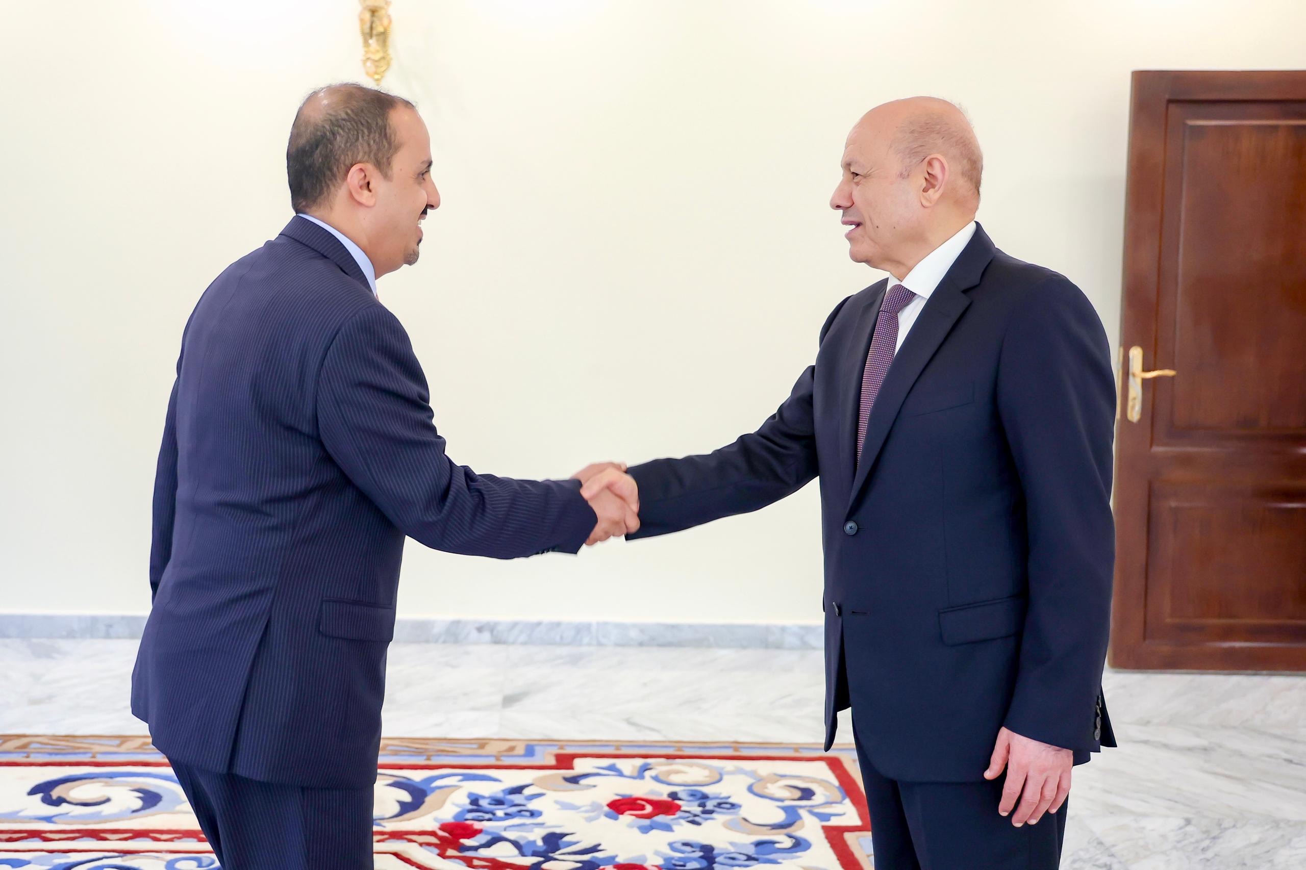 فخامة الرئيس يستقبل جموع المهنئين بعيد الأضحى (1)