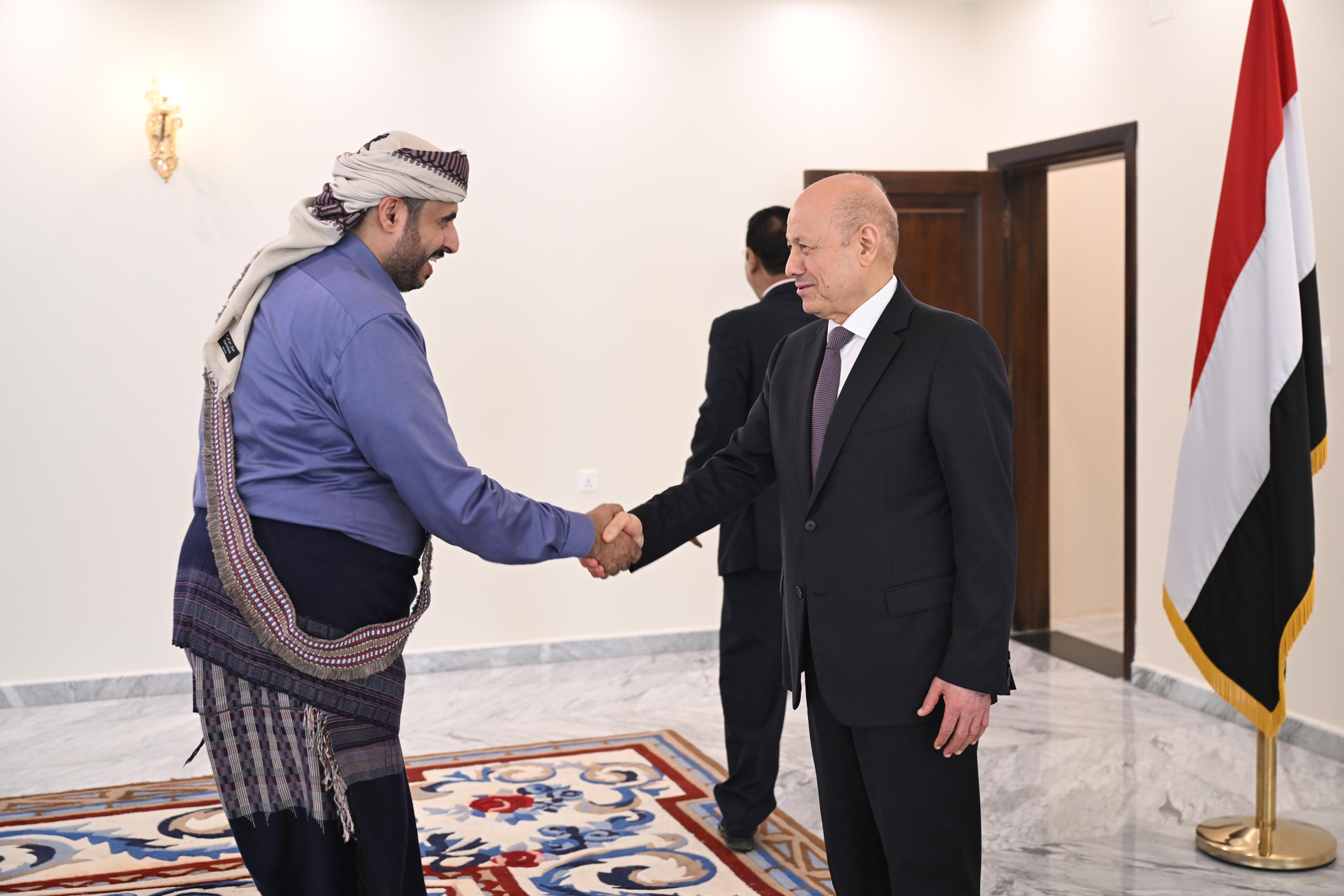 فخامة الرئيس يستقبل جموع المهنئين بعيد الأضحى (1)