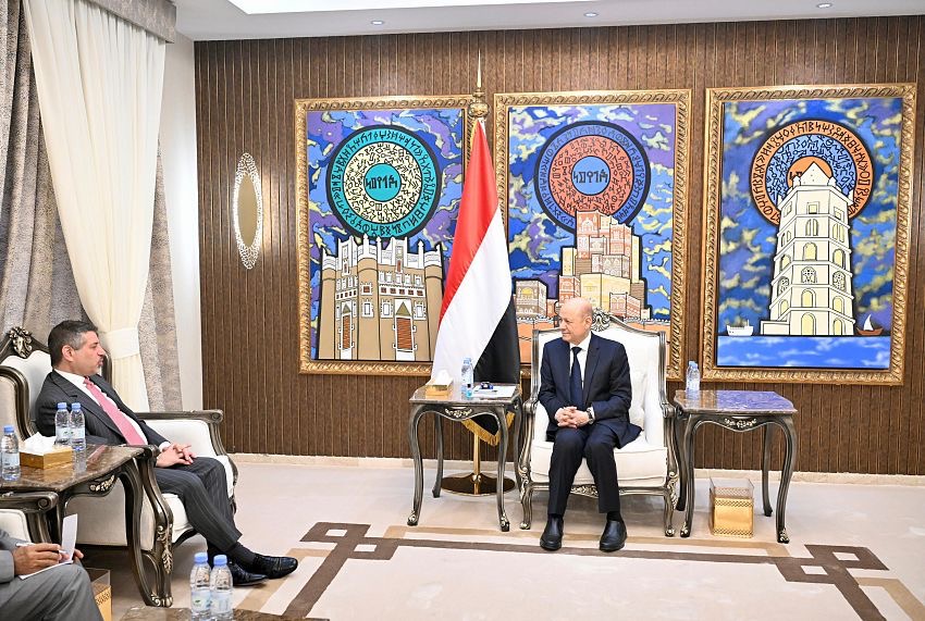 رئيس مجلس القيادة الرئاسي يستقبل سفير الولايات المتحدة الأميركية