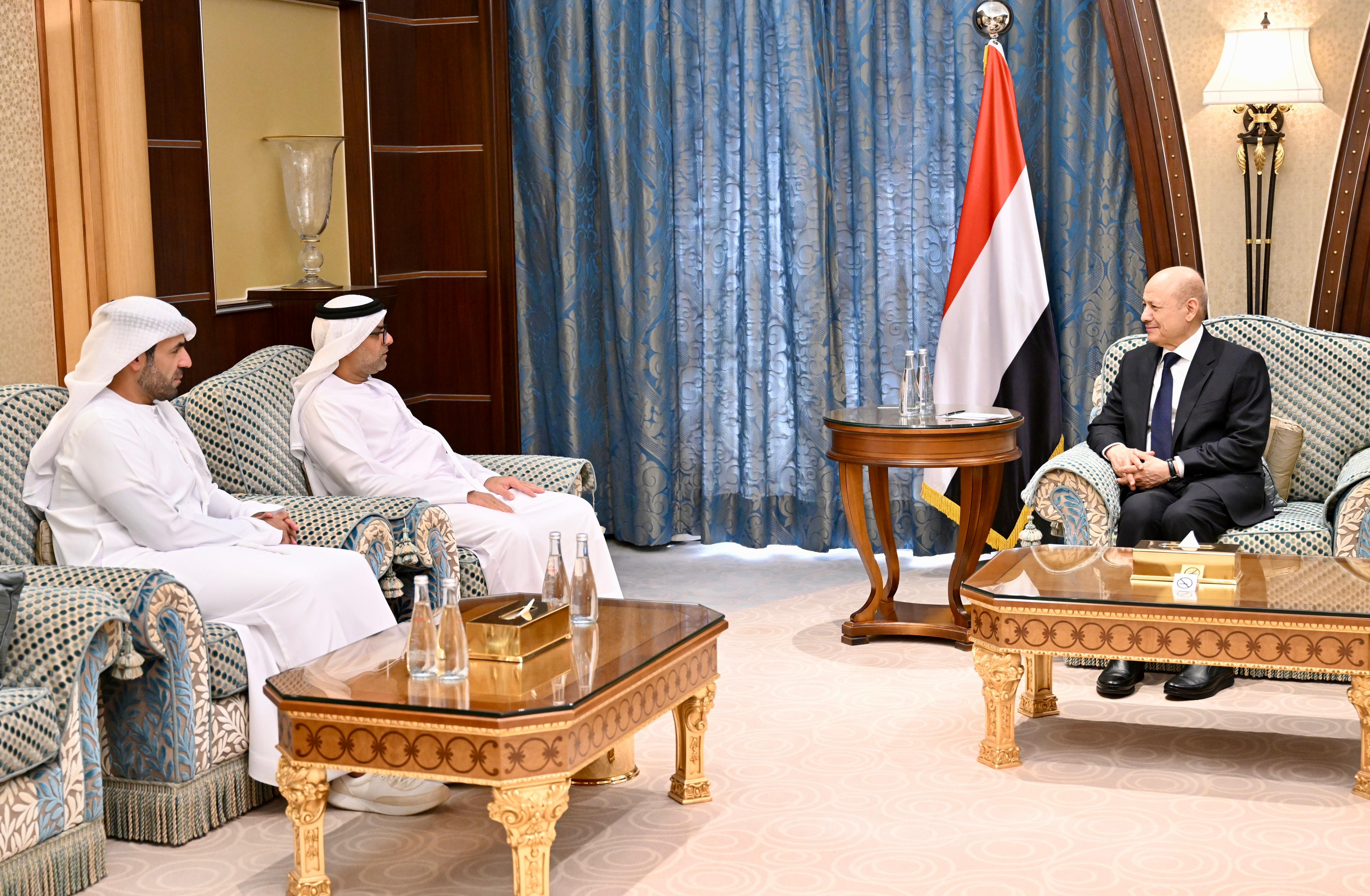 فخامة رئيس مجلس القيادة يلتقي سفير دولة الإمارات 4 مارس 2024