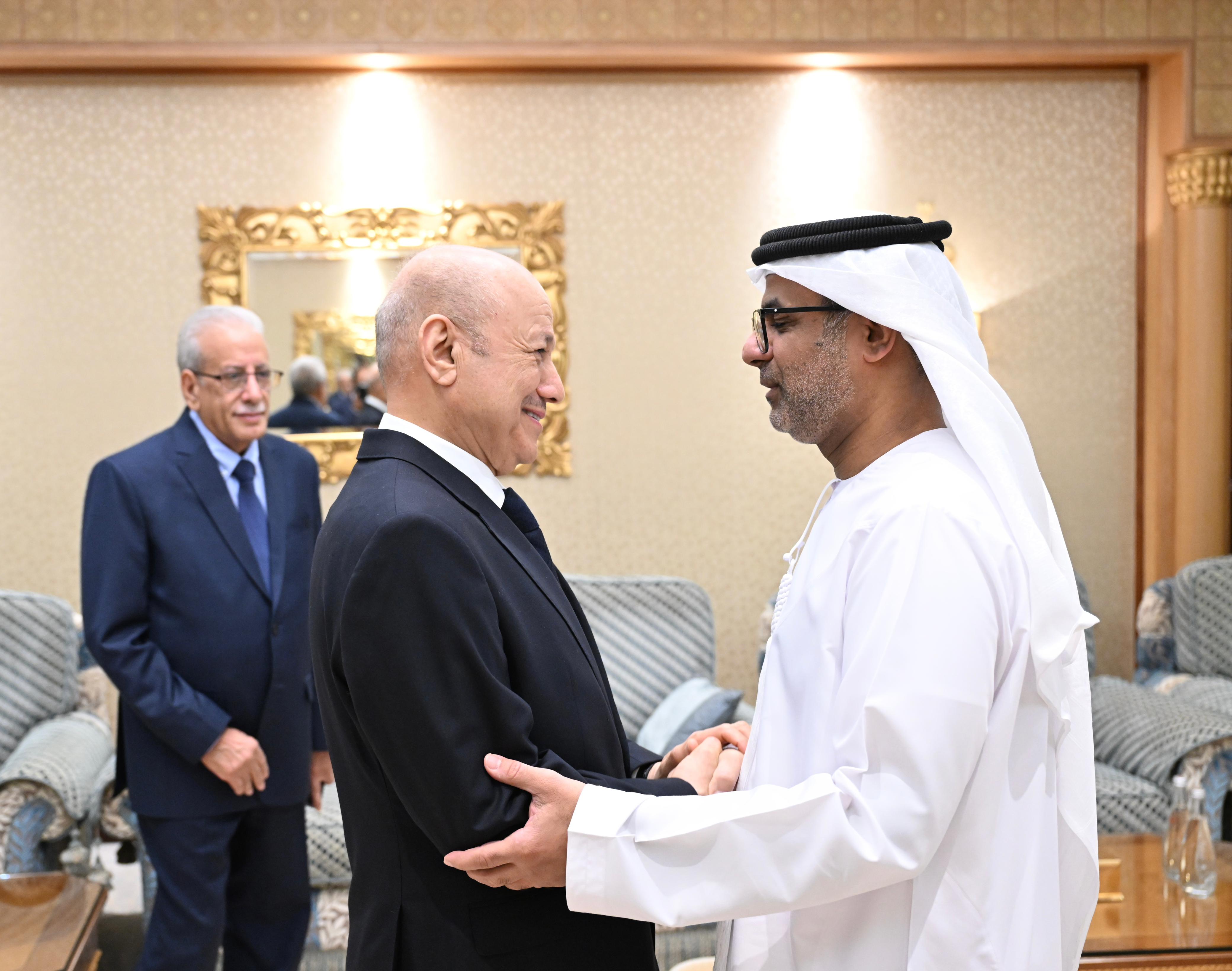 فخامة رئيس مجلس القيادة يلتقي سفير دولة الإمارات 4 مارس 2024