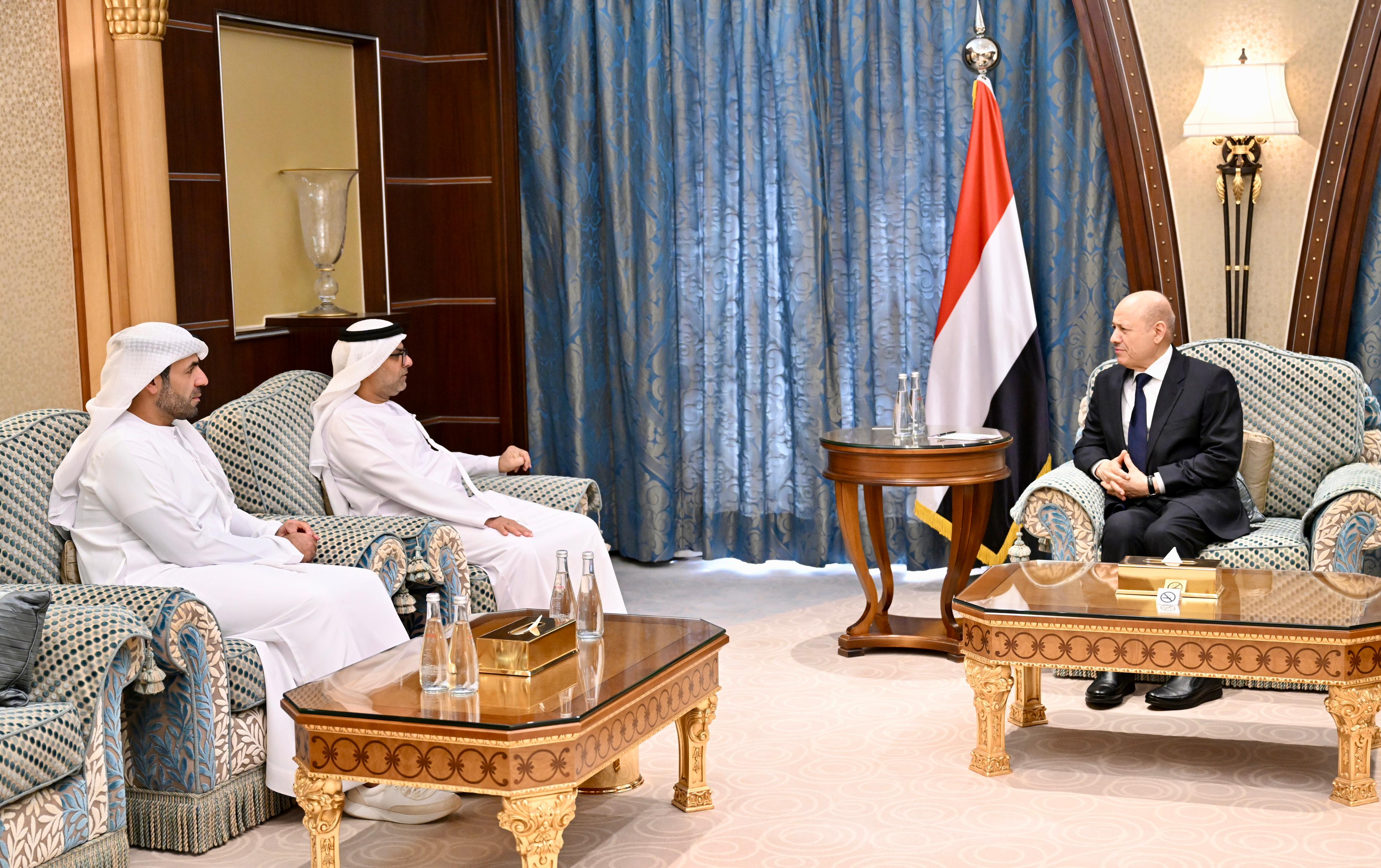 فخامة رئيس مجلس القيادة يلتقي سفير دولة الإمارات 4 مارس 2024