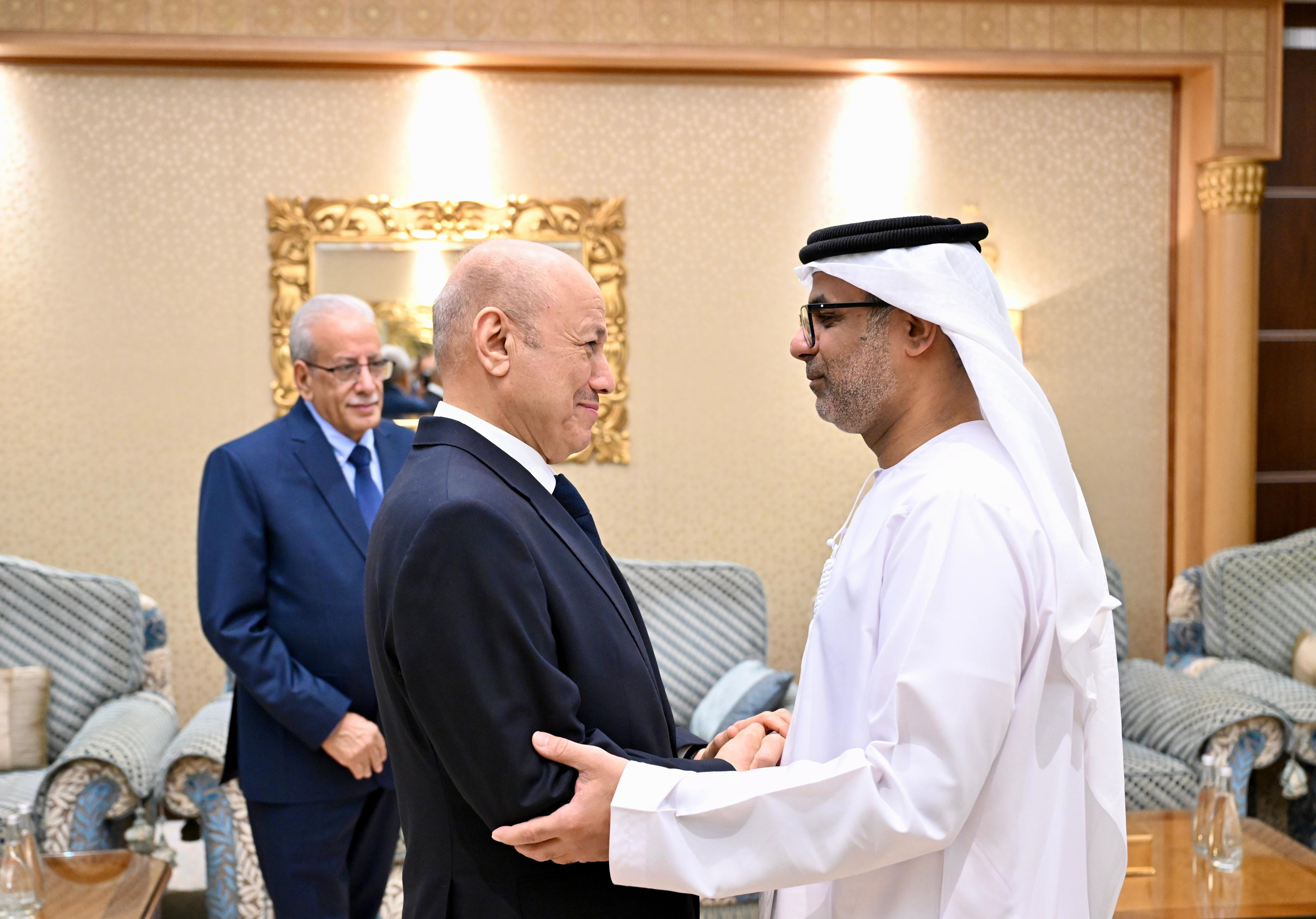 فخامة رئيس مجلس القيادة يلتقي سفير دولة الإمارات 4 مارس 2024