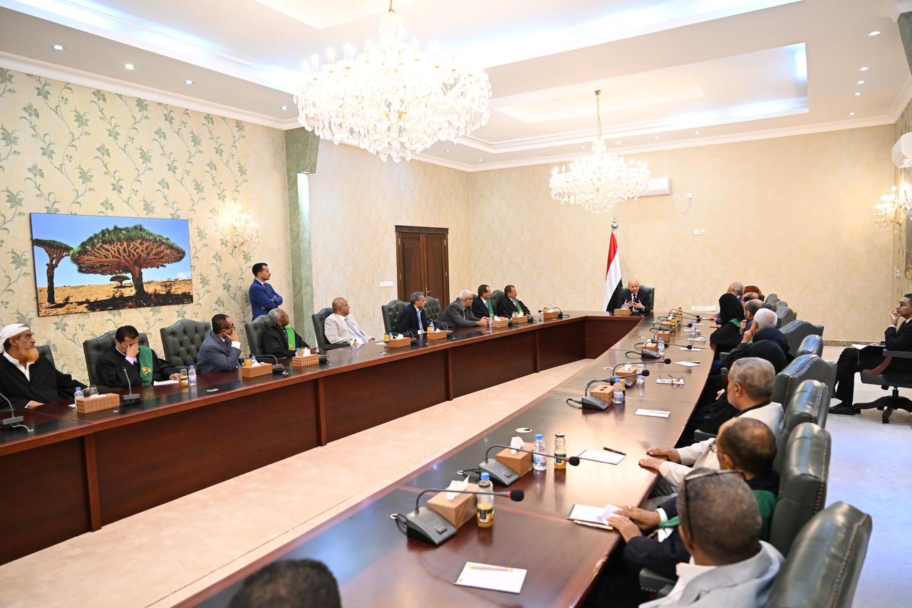 (5)القضاة المعينون بالمحكمة العليا يؤدون اليمين القانونية امام رئيس مجلس القيادة الرئاسي 9 سبتمبر 2023