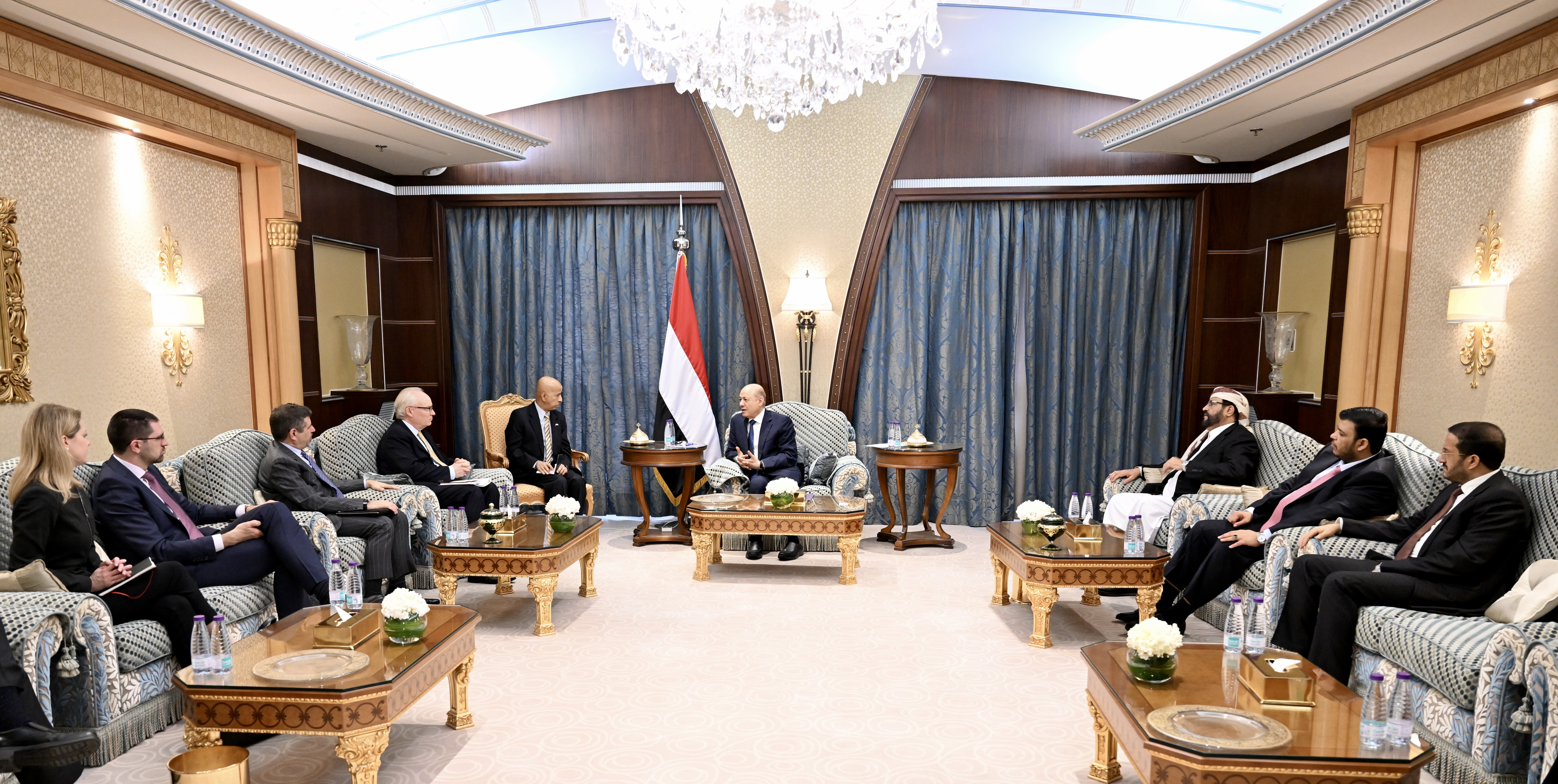فخامة الرئيس يستقبل المبعوث الأمريكي لبلادنا 15 مارس 2023