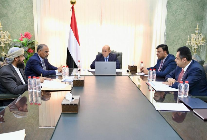 مجلس القيادة يستمع الى تقرير الحكومة بشأن الاوضاع الاقتصادية والخدمية