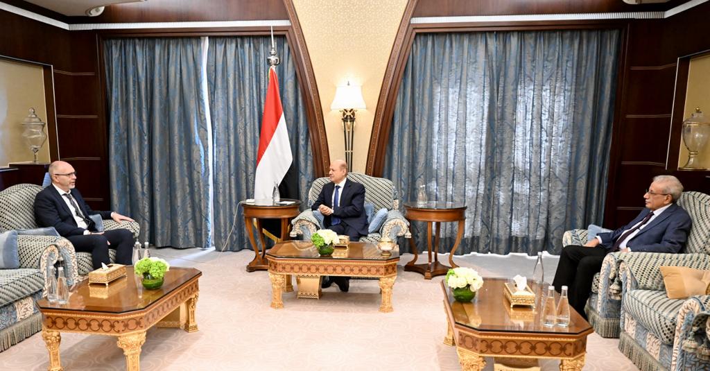 العليمي مع اوليفر
