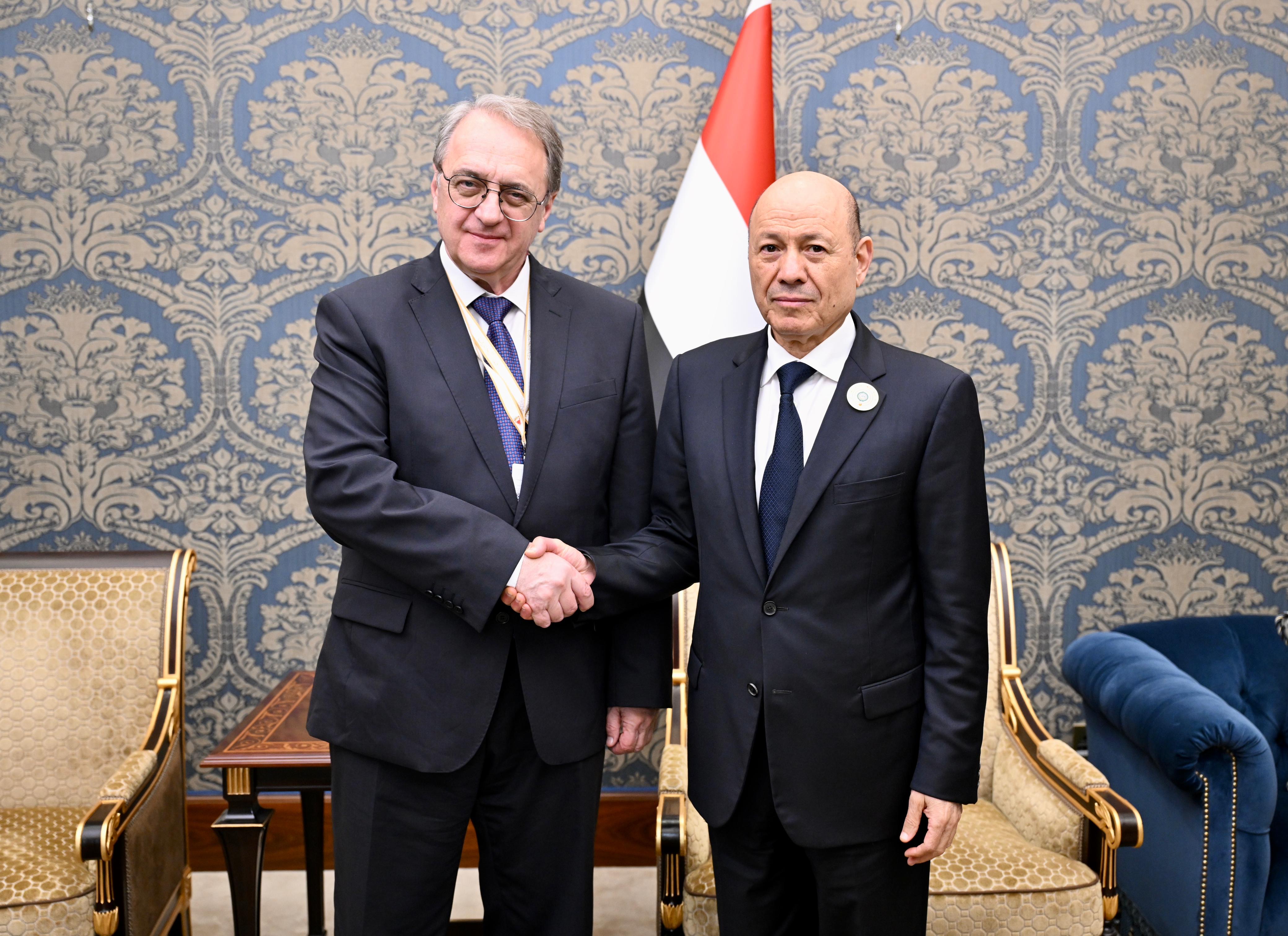 فخامة الرئيس يلتقي المبعوث الخاص للرئيس الروسي إلى القمة العربية بالمنامة 