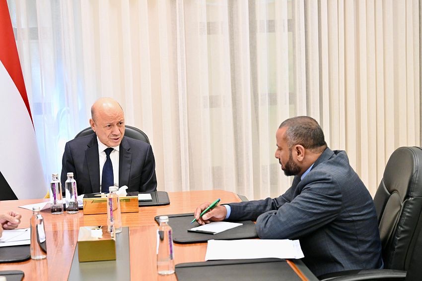 رئيس مجلس القيادة يؤكد على الدور المحوري لمحافظة الضالع في بناء مشروع المستقبل