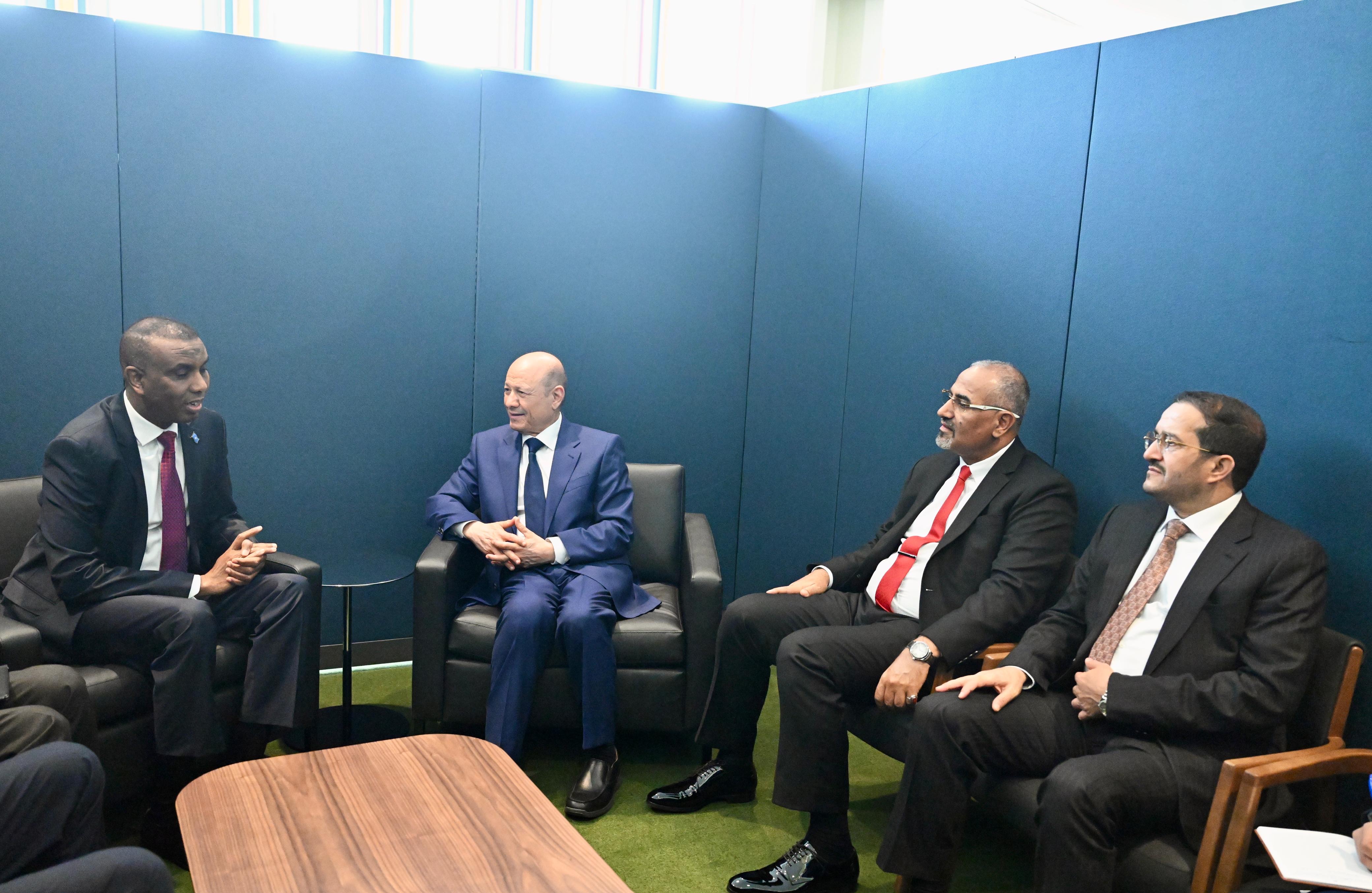 فخامة الرئيس يلتقي رئيس وزراء جمهورية الصومال الفيدرالية 