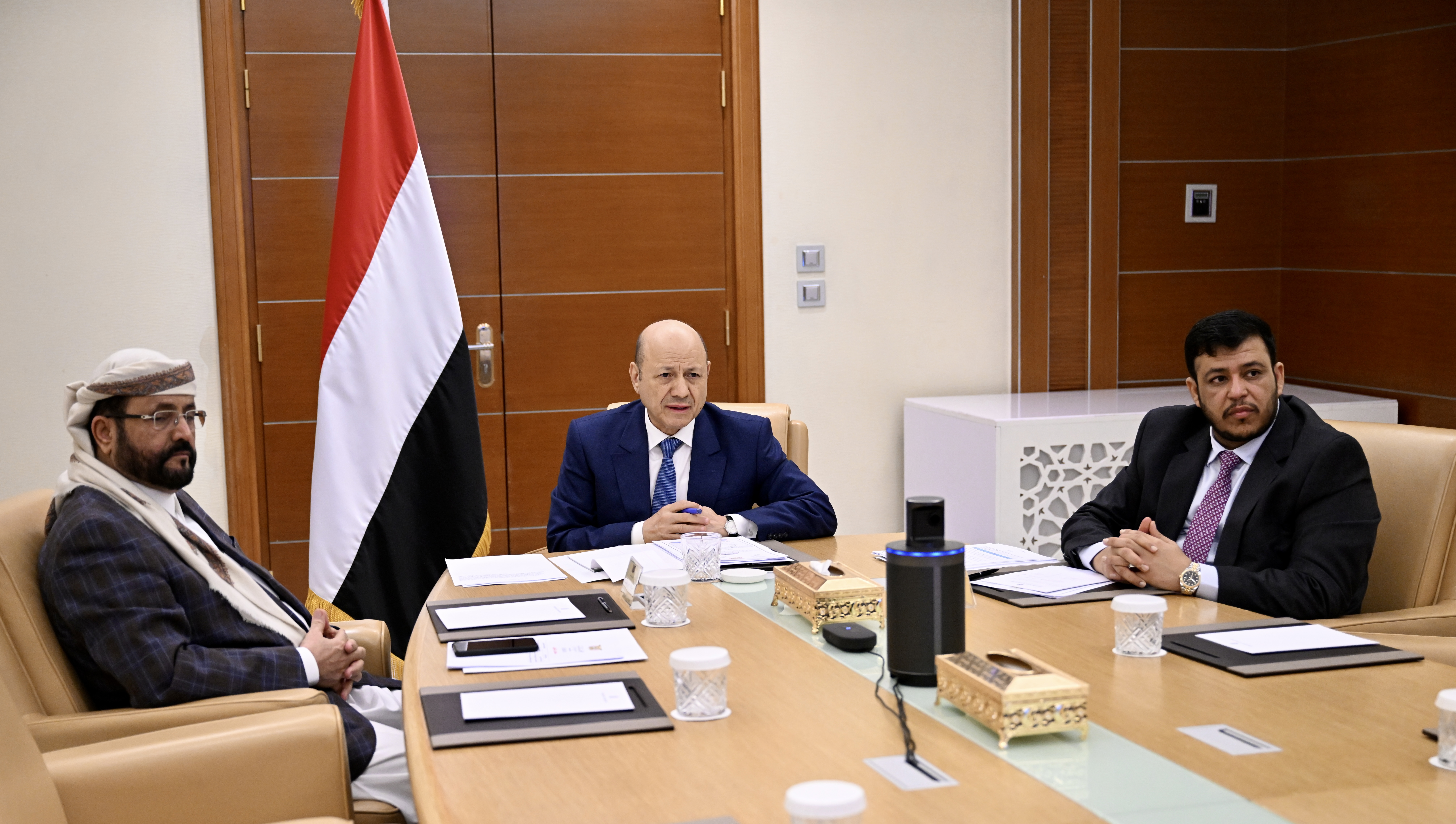 مجلس القيادة الرئاسي يعقد اجتماعا حول التطورات العسكرية والاقتصادية