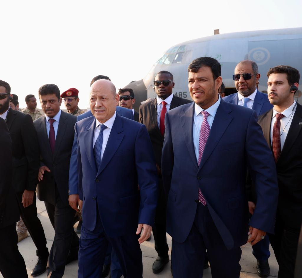 رئيس مجلس القيادة يعود إلى عدن
