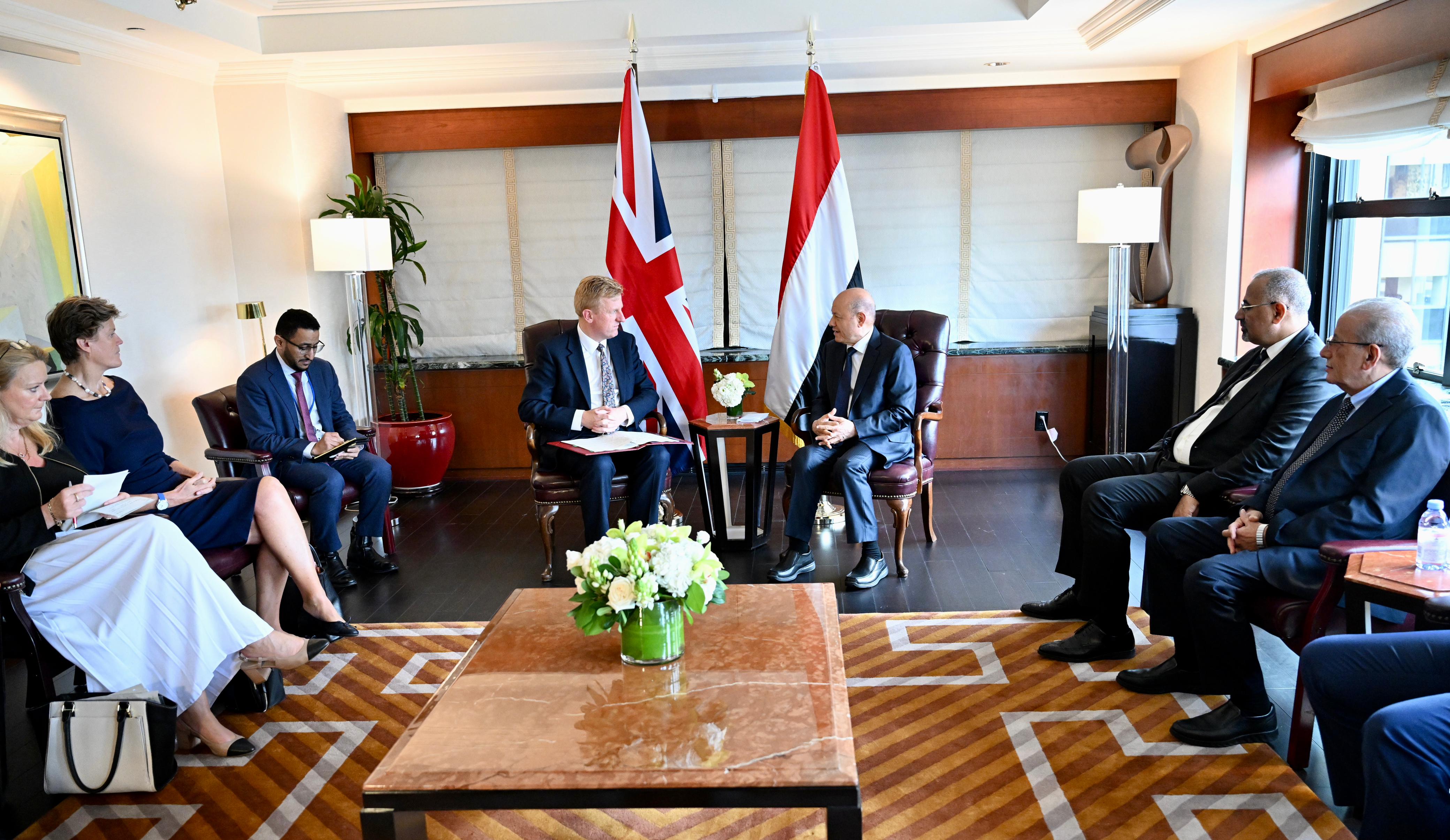رئيس مجلس القيادة الرئاسي يستقبل نائب رئيس الوزراء البريطاني ، 22 سبتمبر 2023
