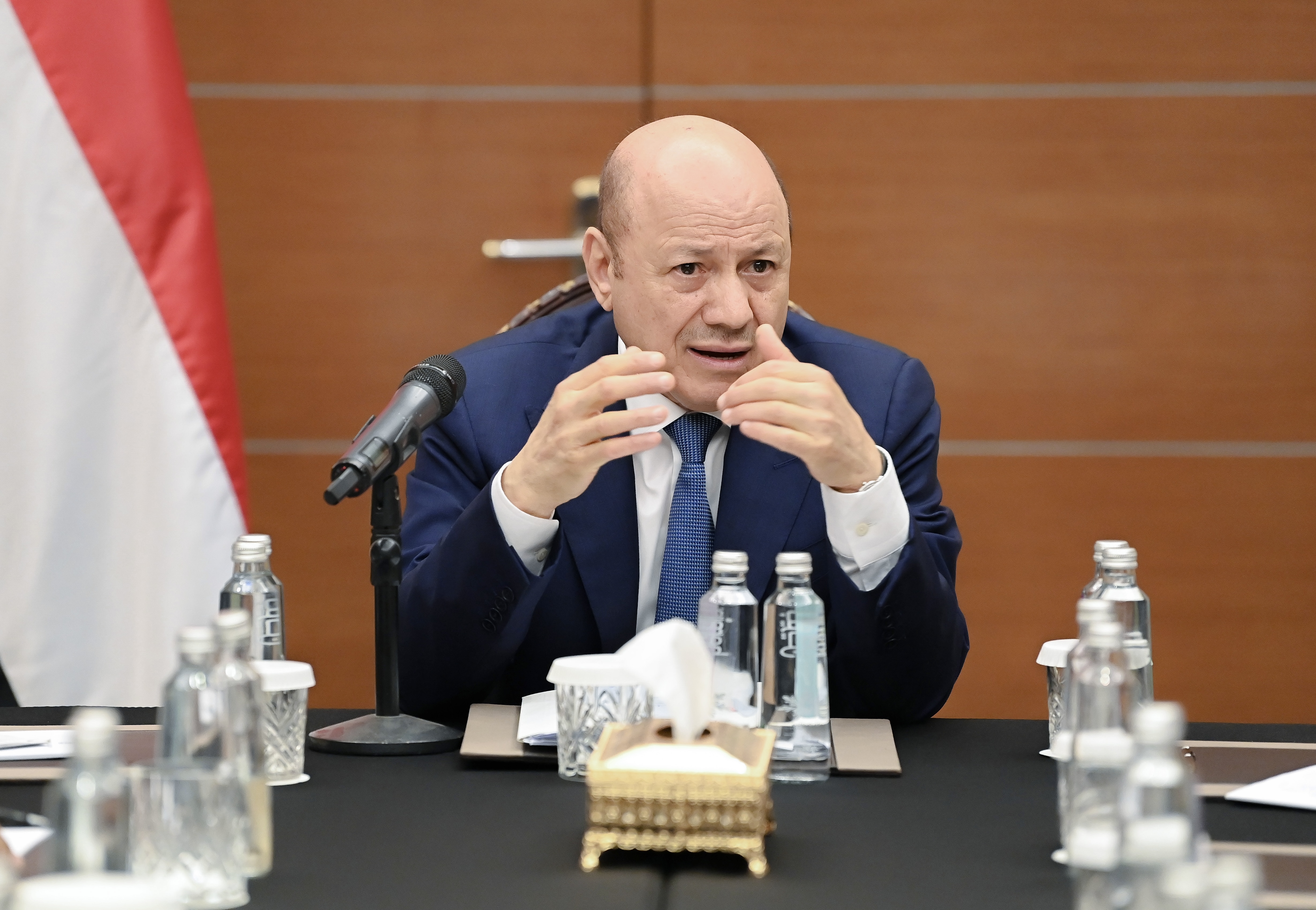 رئيس مجلس القيادة الرئاسي يجتمع برئاستي مجلسي النواب والشورى ورؤساء الكتل البرلمانية 28 مايو 2023