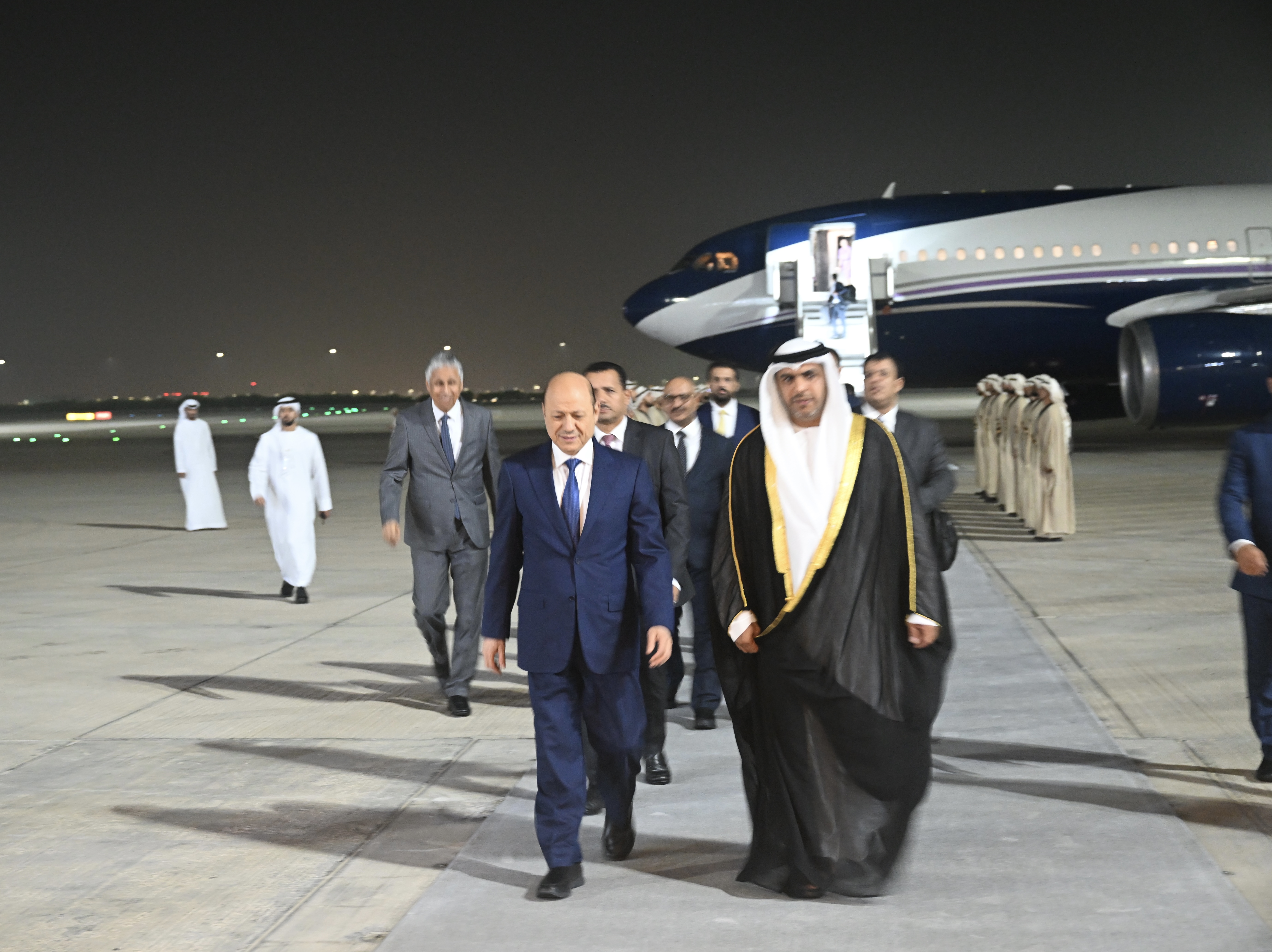 وصول فخامة الرئيس رشاد العليمي إلى العاصمة الإماراتية أبو ظبي  29 نوفمبر 2022